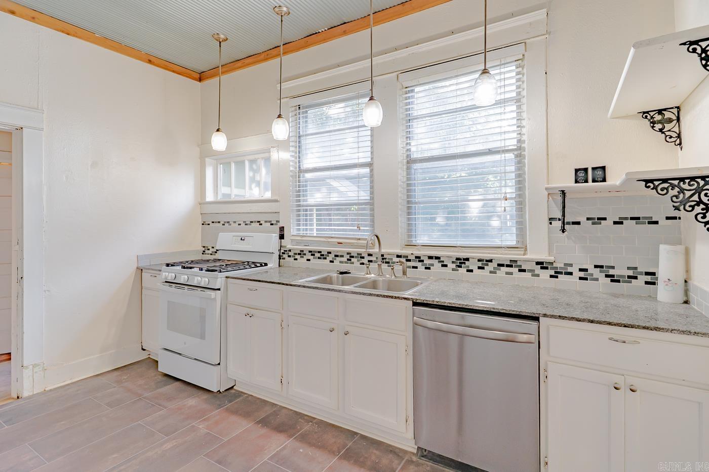 SPRINGERS ADD - Residential