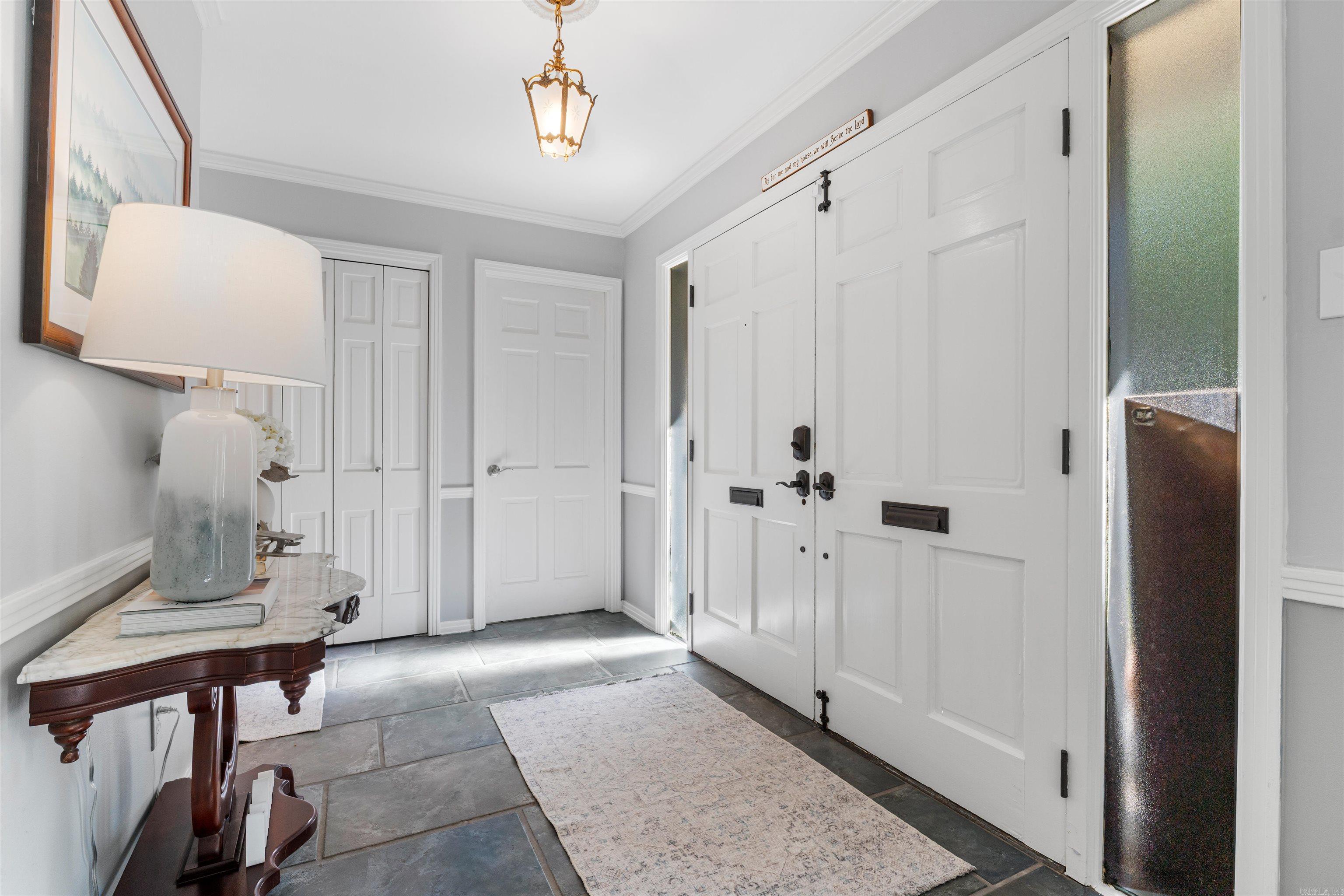 LEAWOOD MANOR - Residential