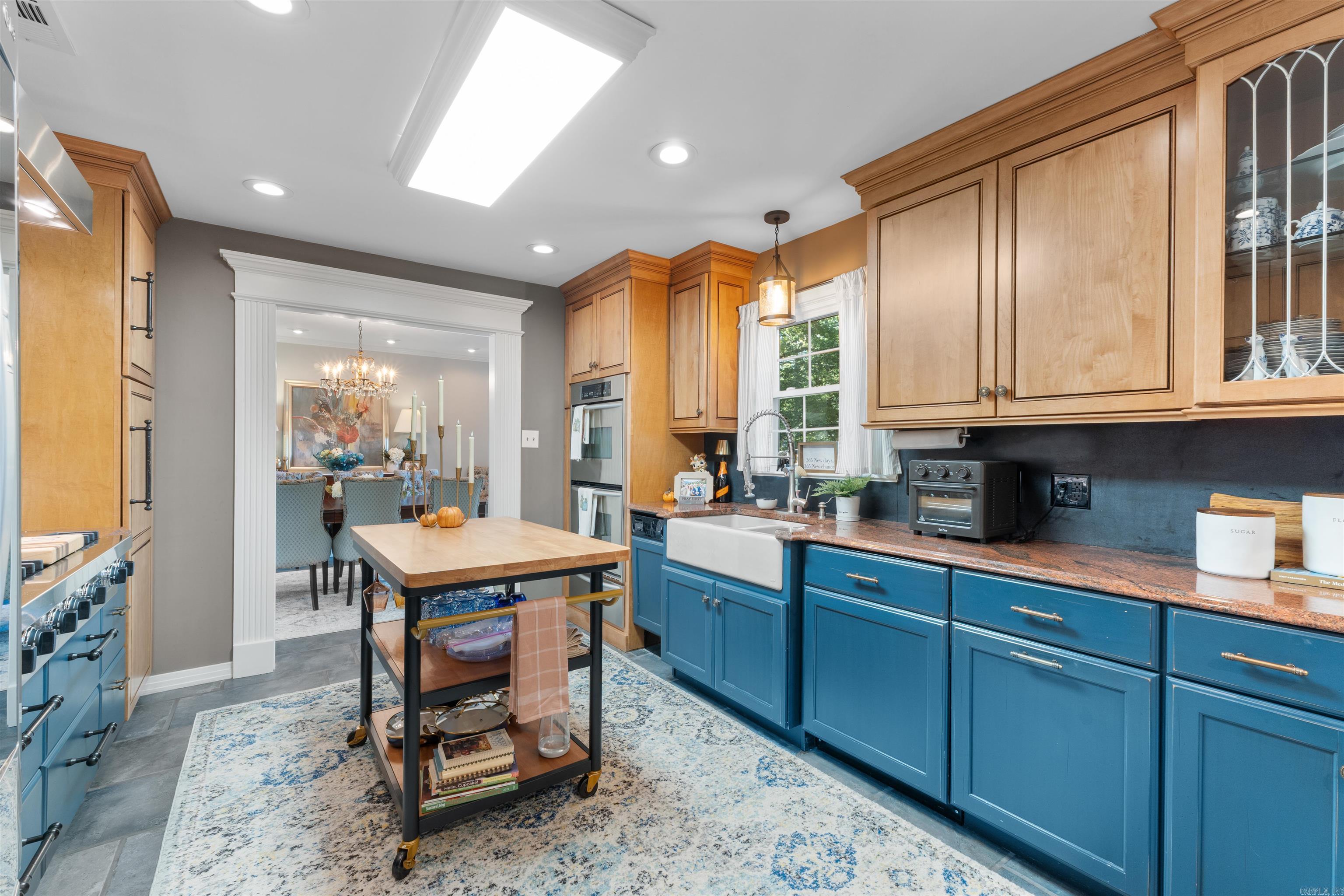 LEAWOOD MANOR - Residential