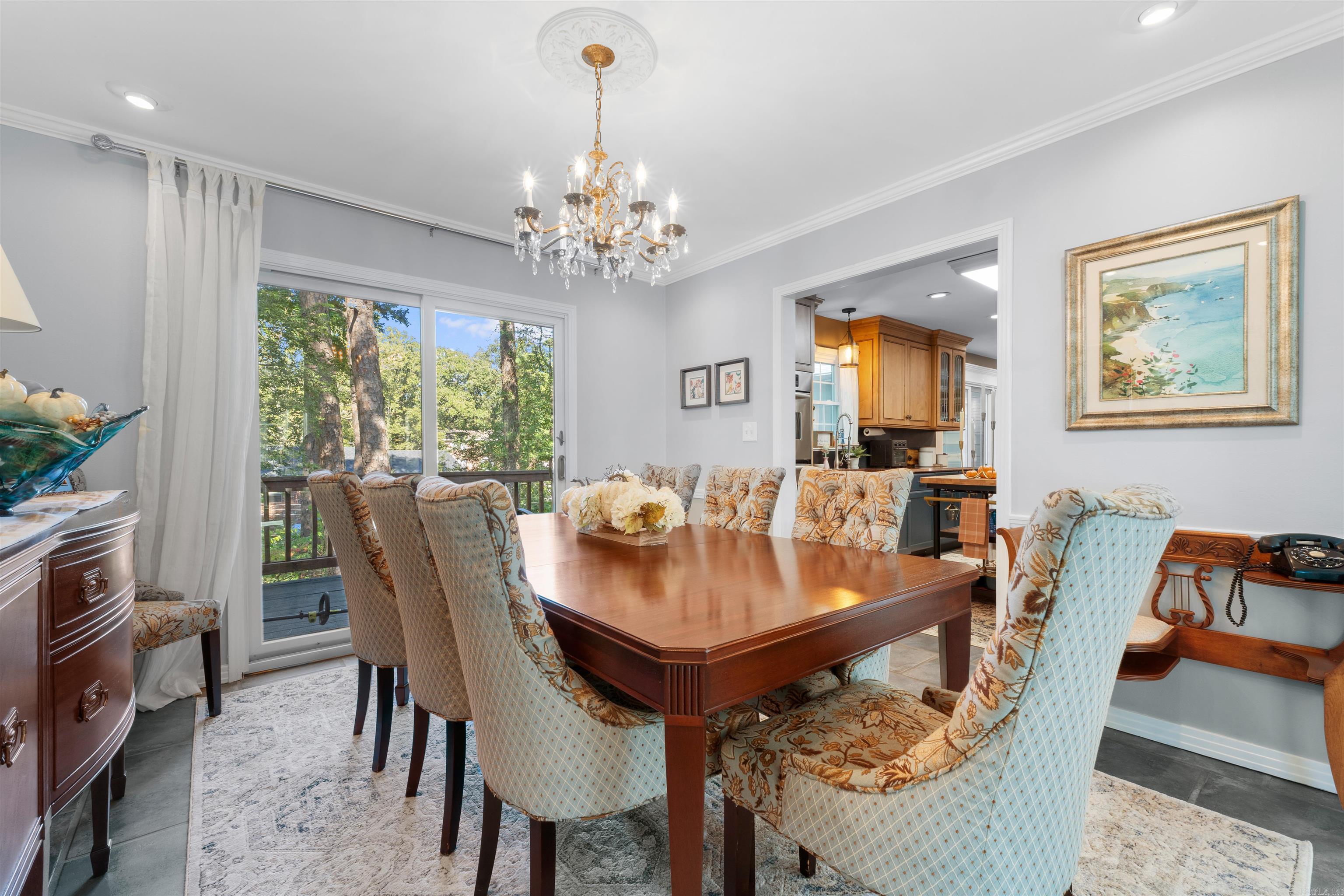 LEAWOOD MANOR - Residential