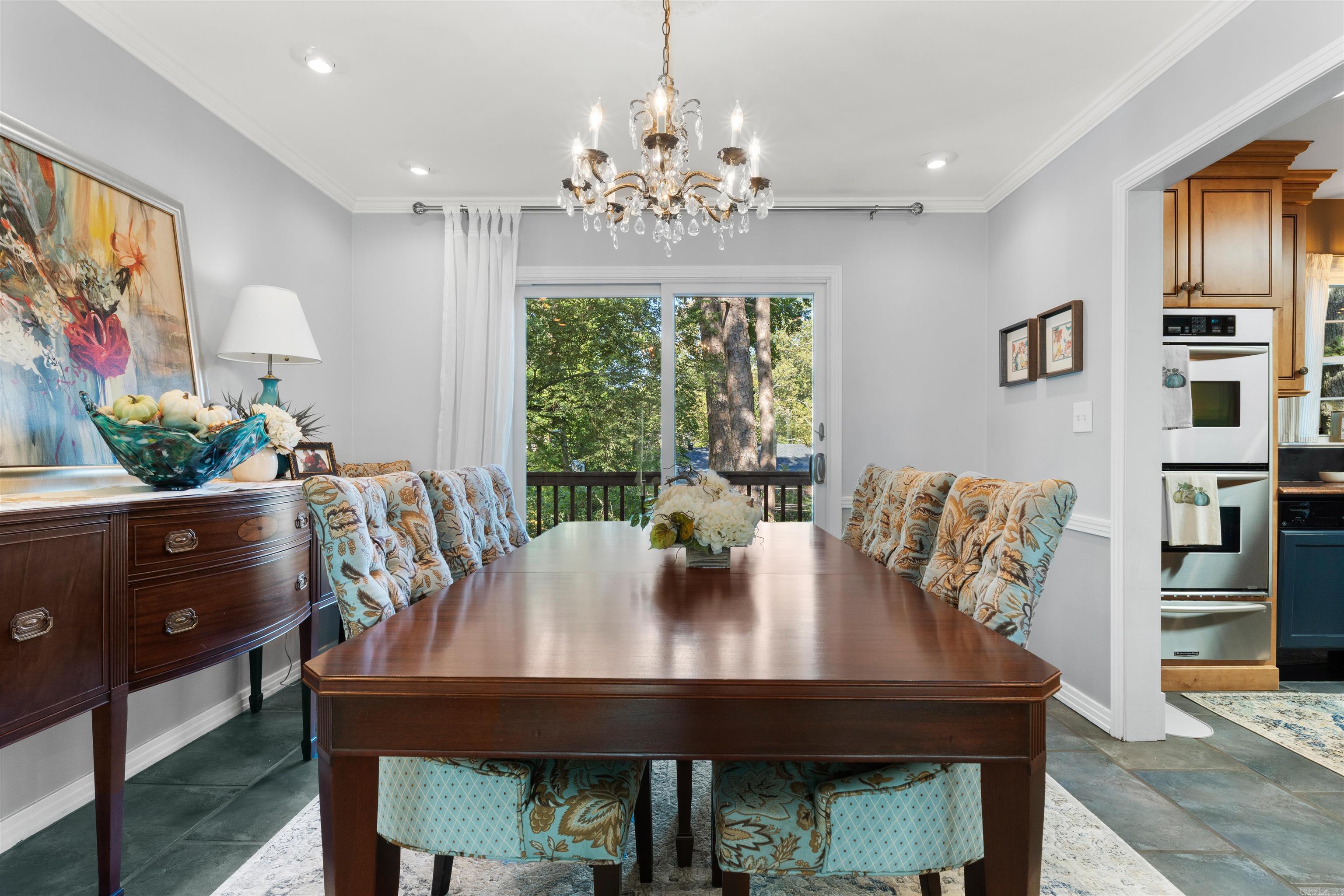 LEAWOOD MANOR - Residential