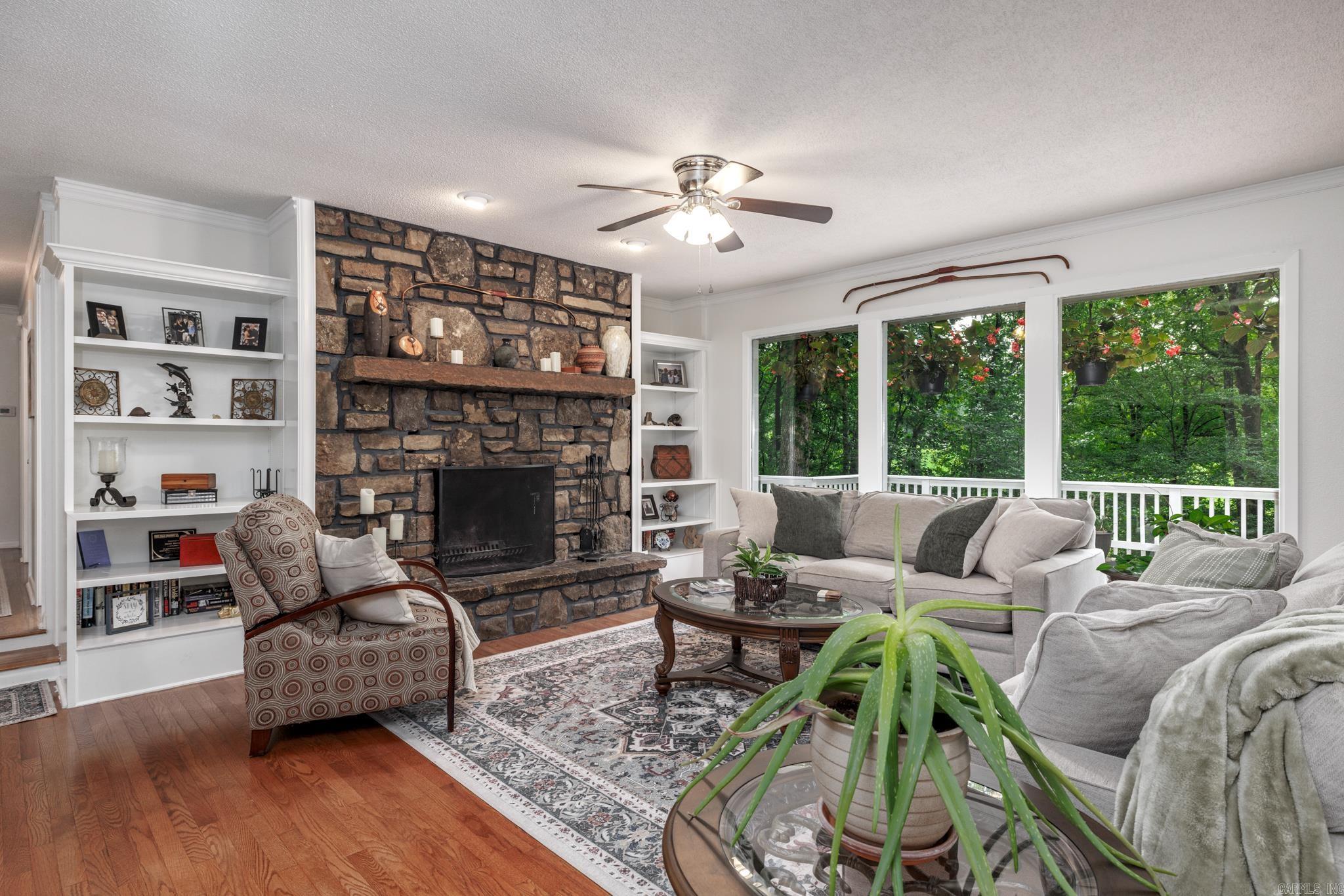 Santa Cruz - Residential