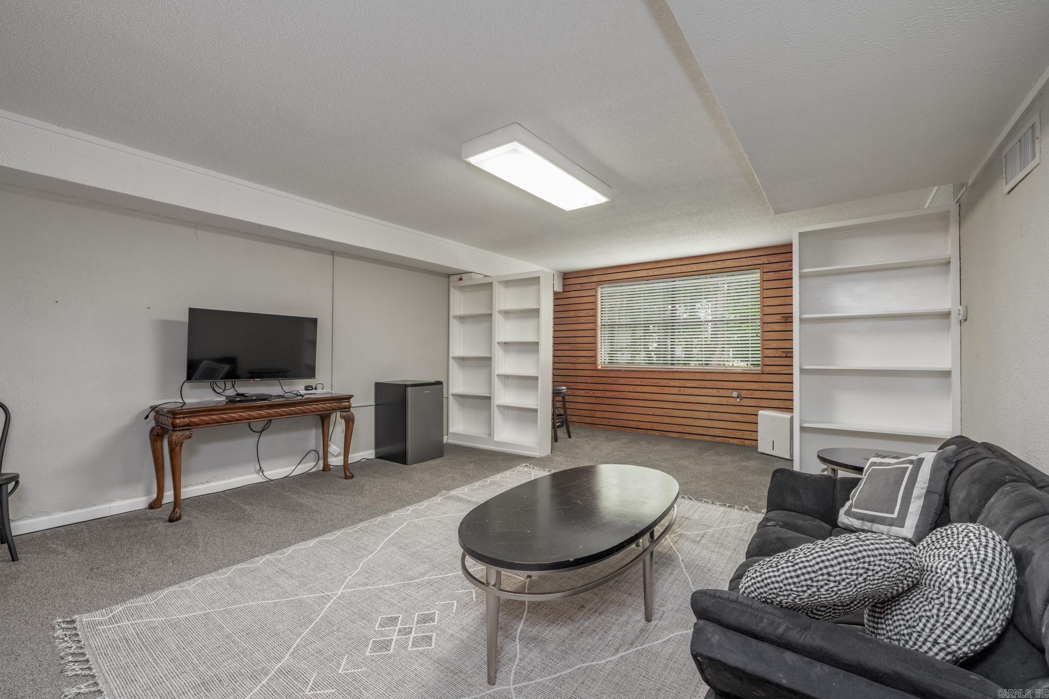 Santa Cruz - Residential