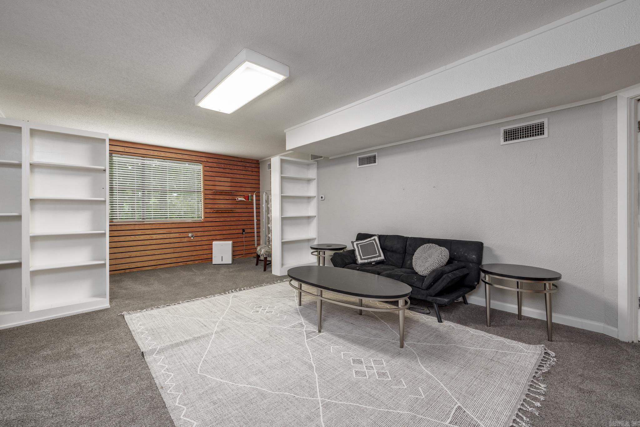 Santa Cruz - Residential