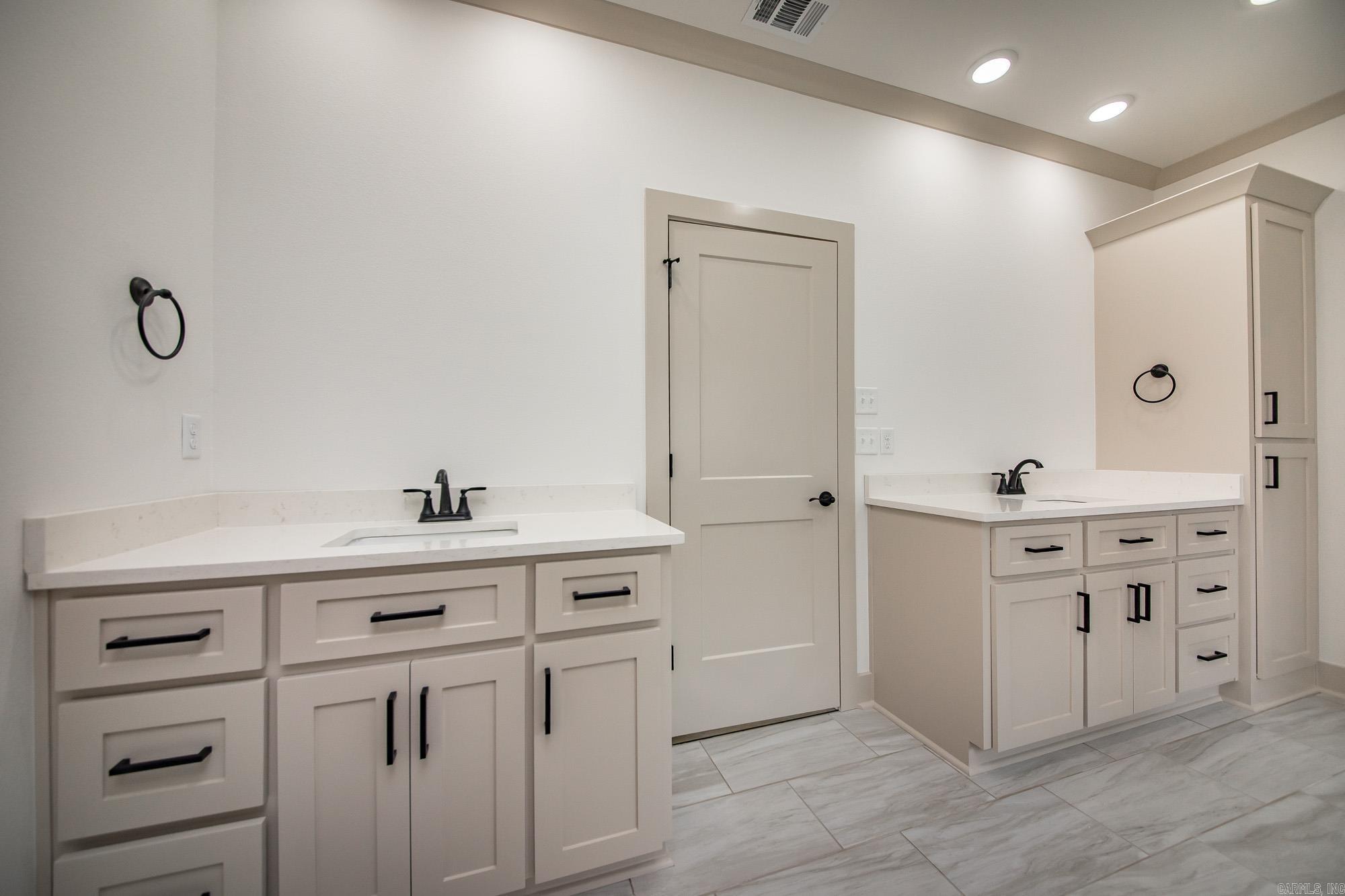 HIDDEN VALLEY ESTATES - Residential