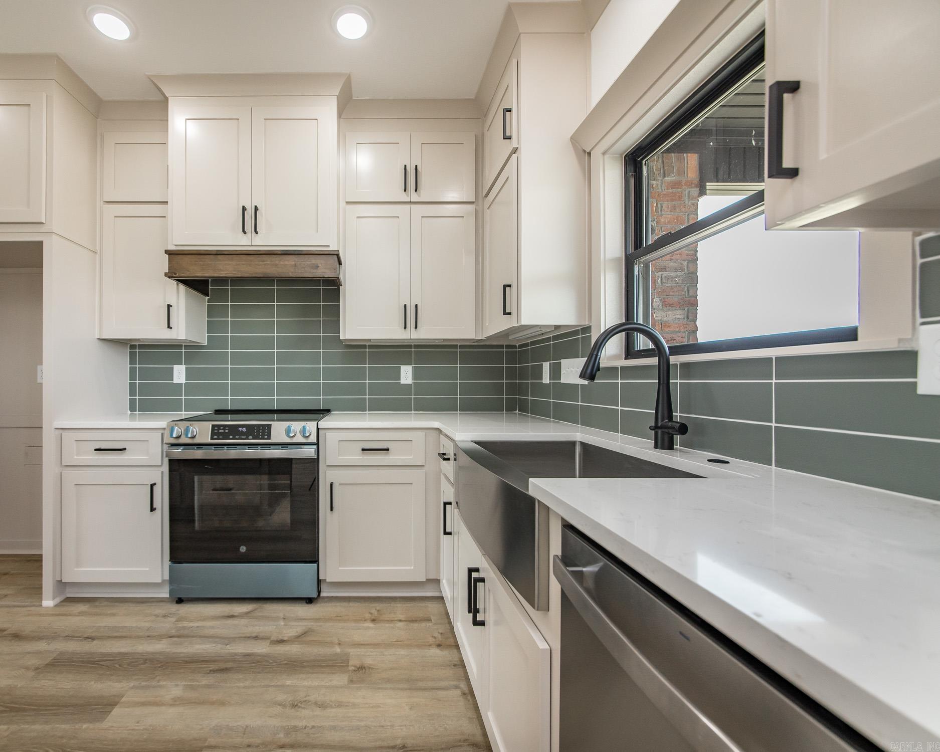 HIDDEN VALLEY ESTATES - Residential