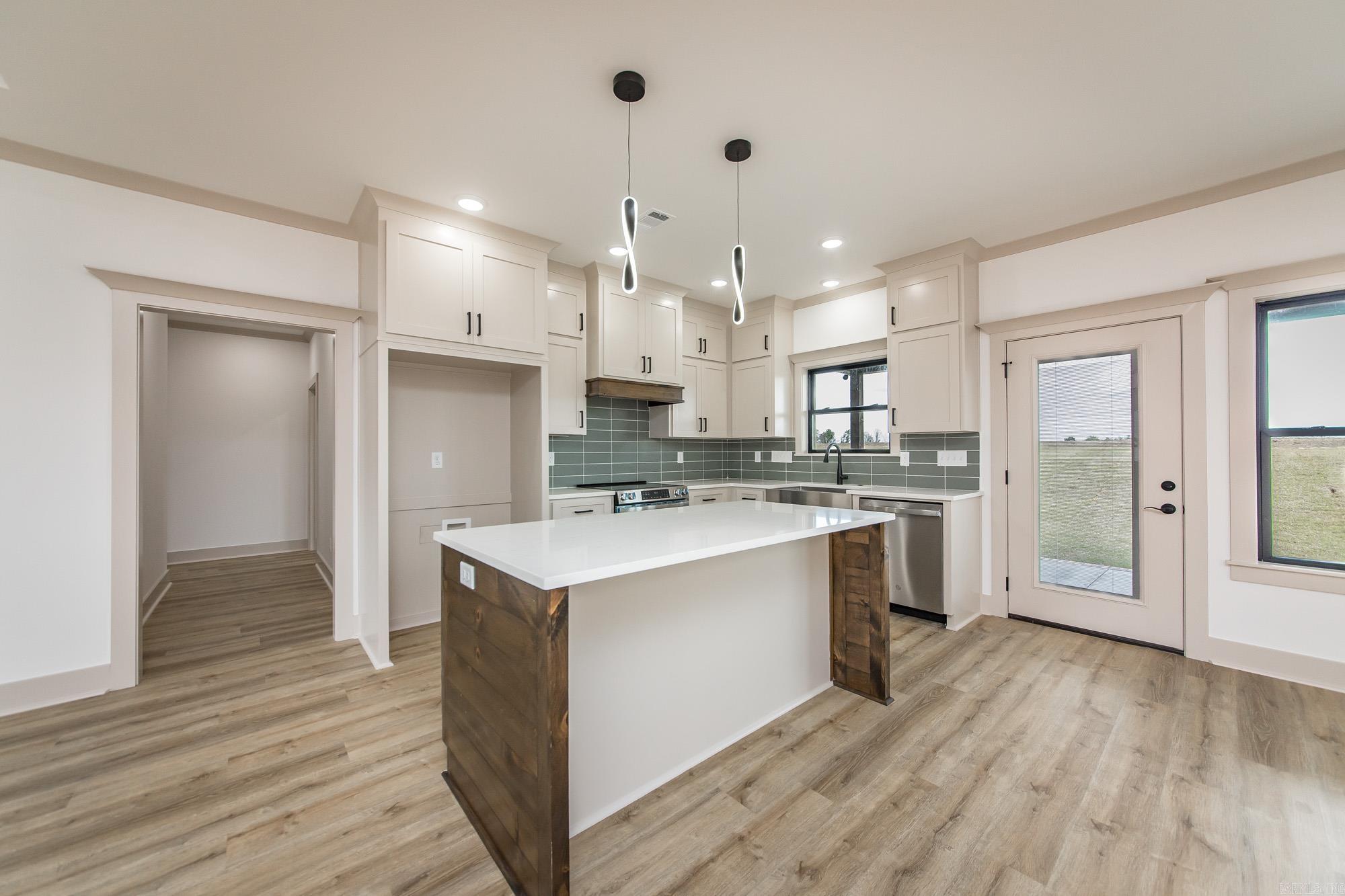 HIDDEN VALLEY ESTATES - Residential