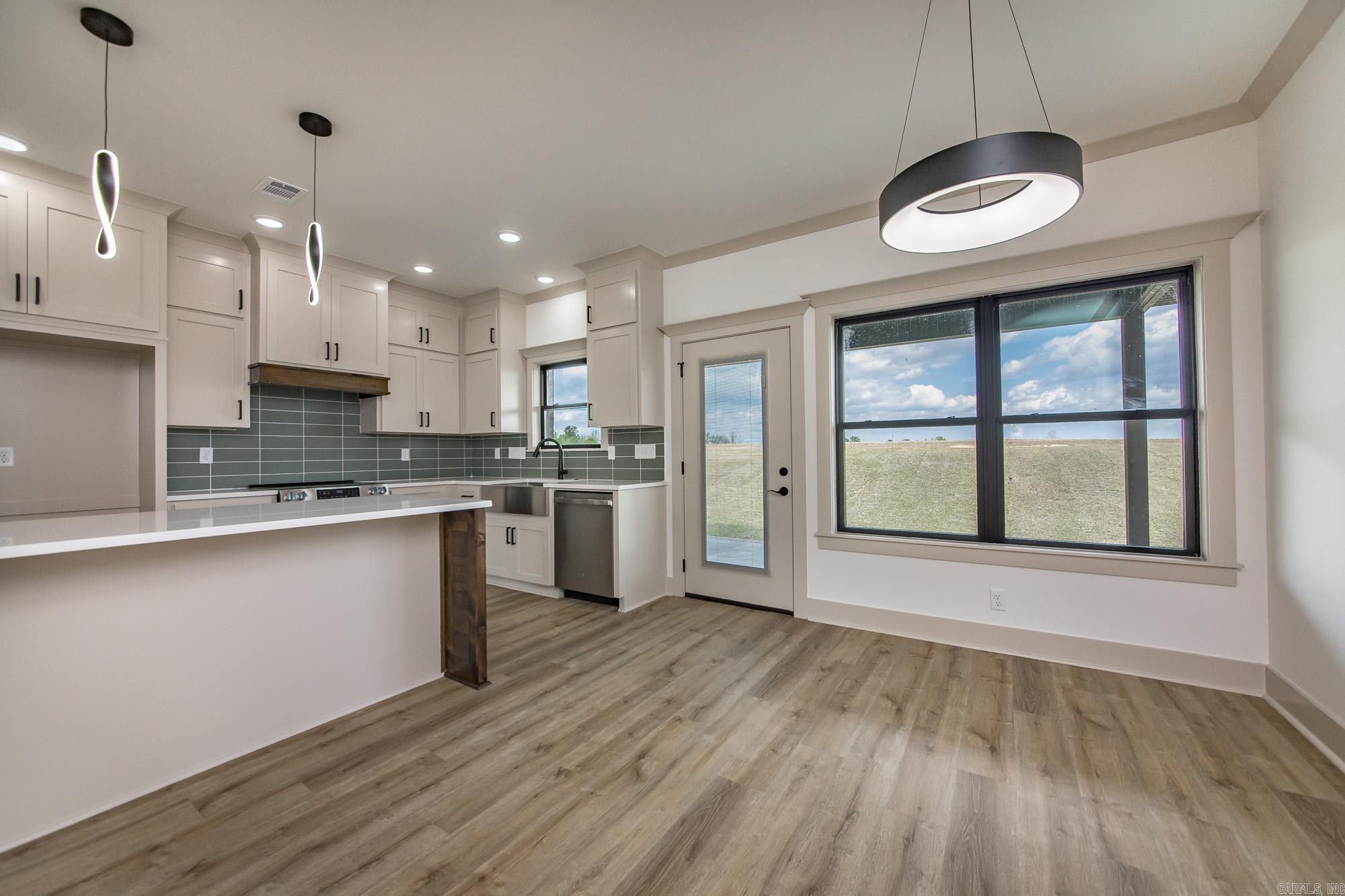 HIDDEN VALLEY ESTATES - Residential