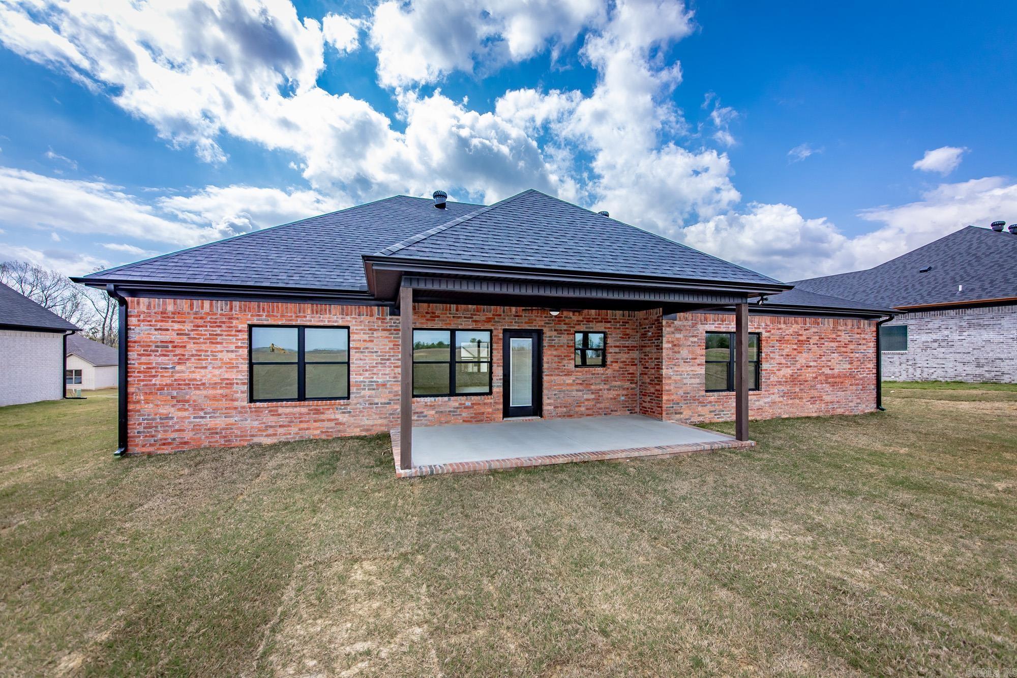 HIDDEN VALLEY ESTATES - Residential