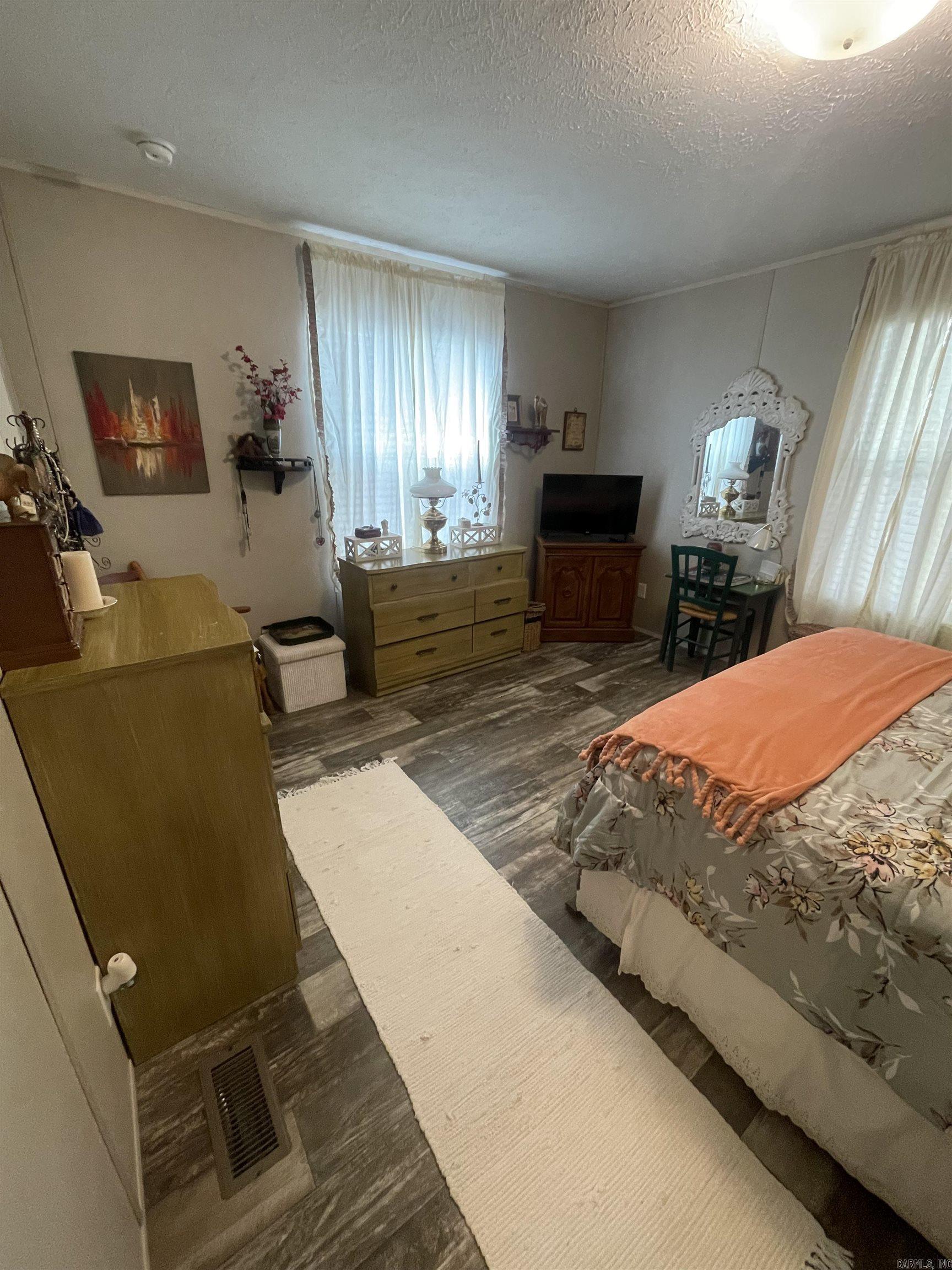 LOBLOLLY ACRES - Residential