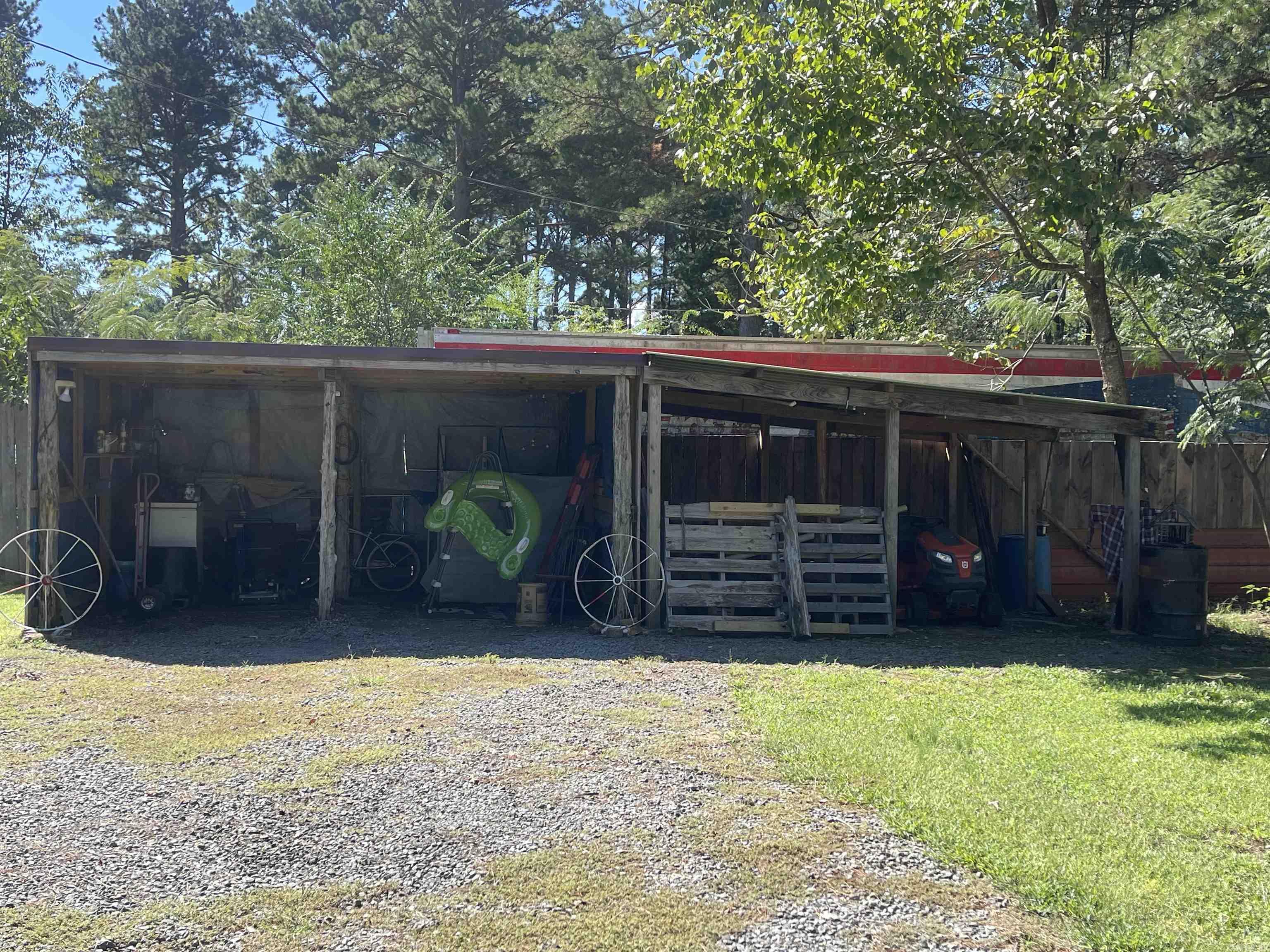 LOBLOLLY ACRES - Residential