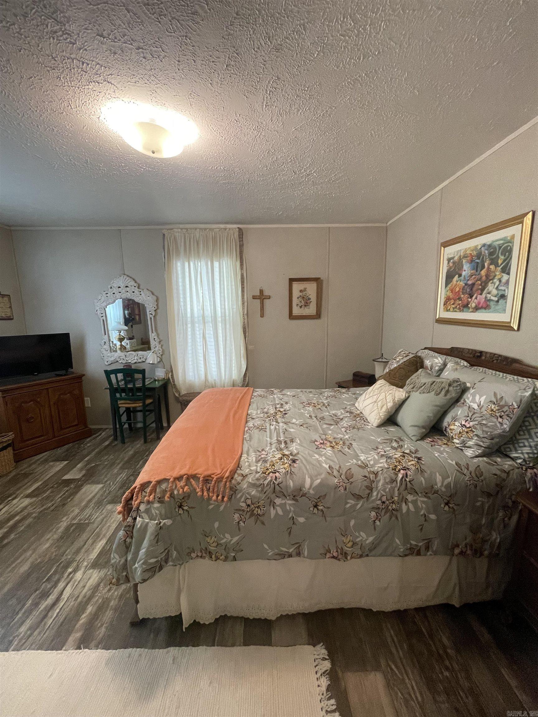 LOBLOLLY ACRES - Residential