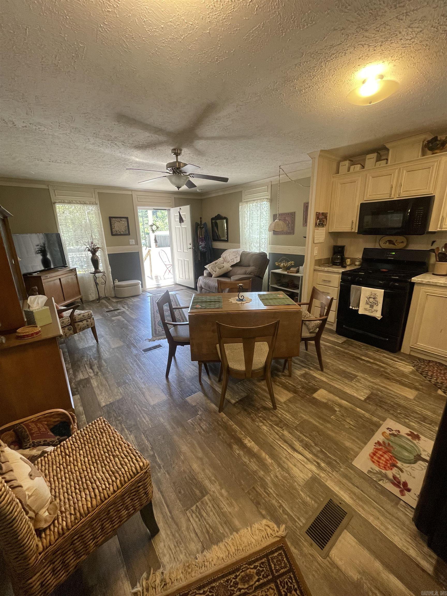 LOBLOLLY ACRES - Residential