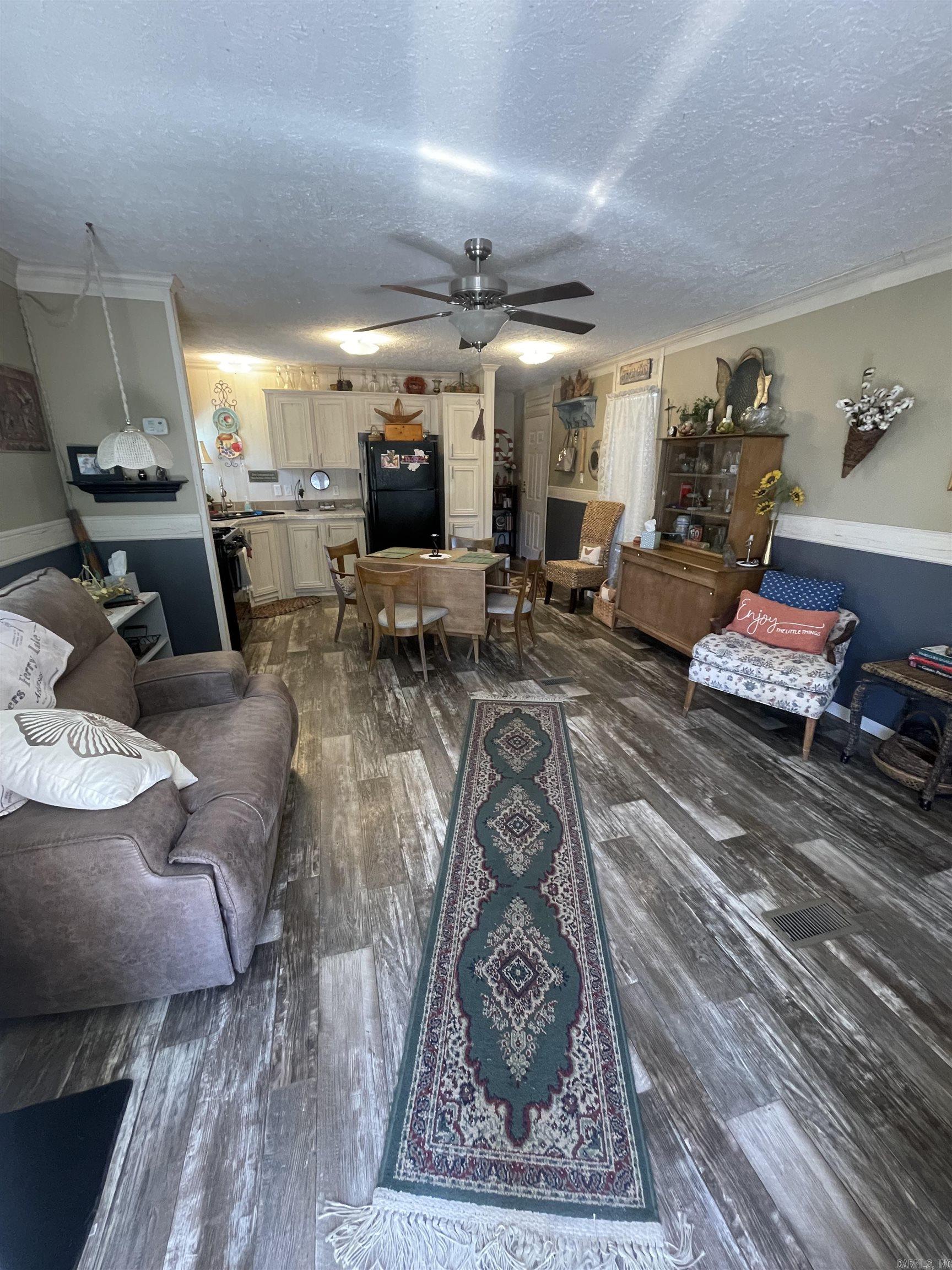 LOBLOLLY ACRES - Residential