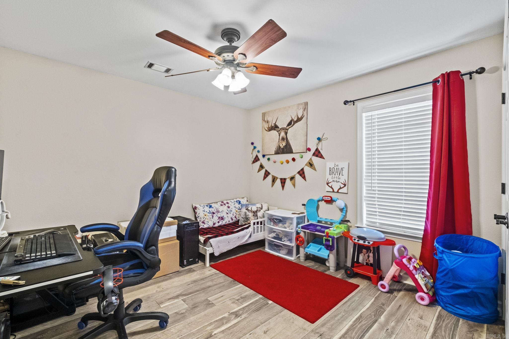 WEATHERING HEIGHTS - Residential