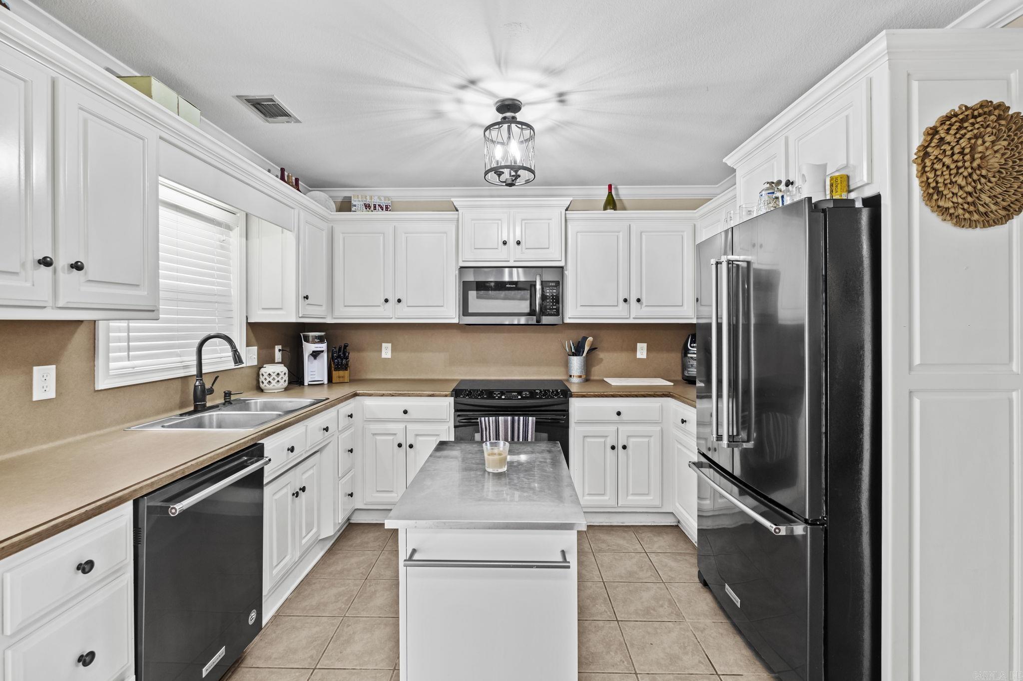 WEATHERING HEIGHTS - Residential