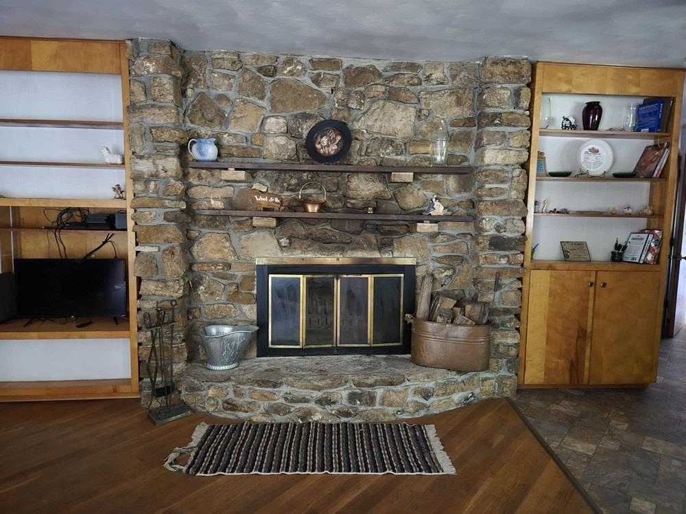 Crow Second - Residential