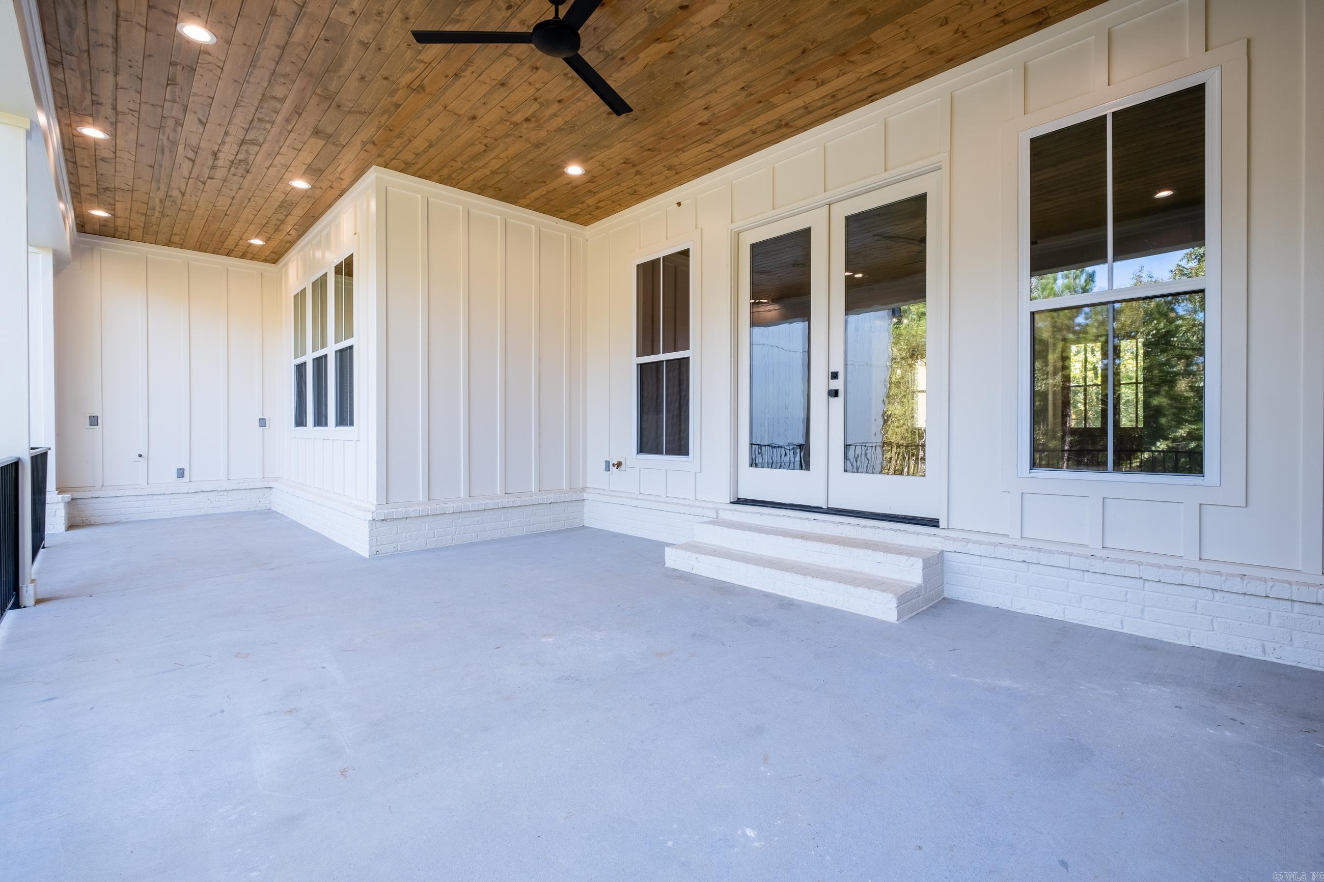 WATERVIEW ESTATES - Residential