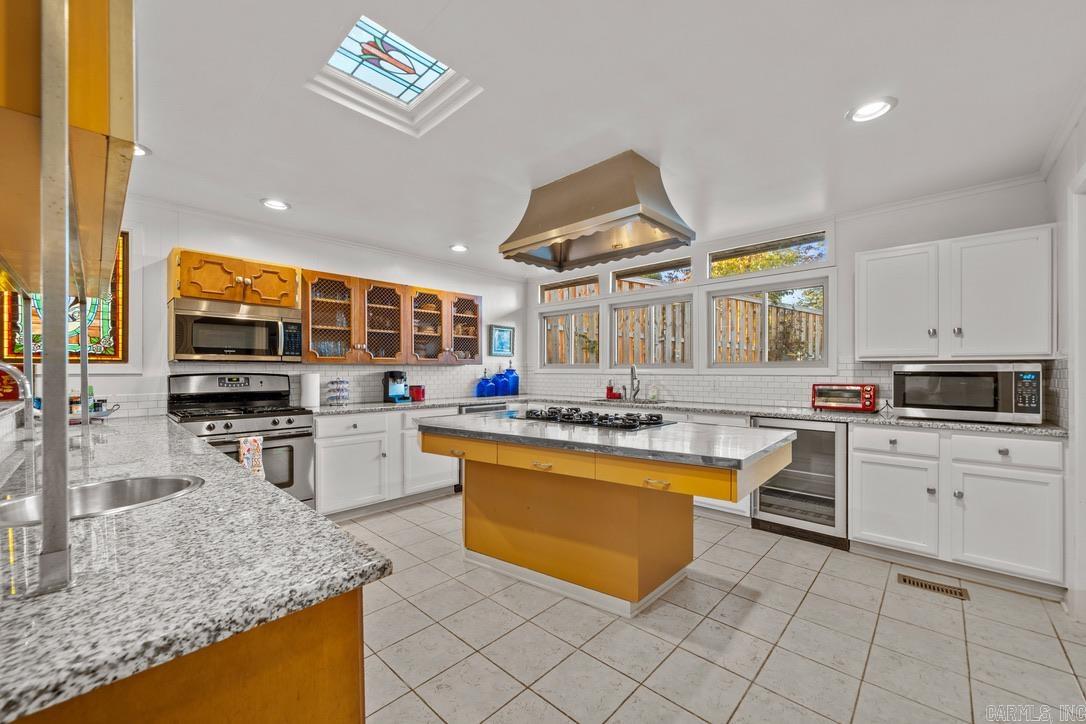 Hot Springs Outside - Residential