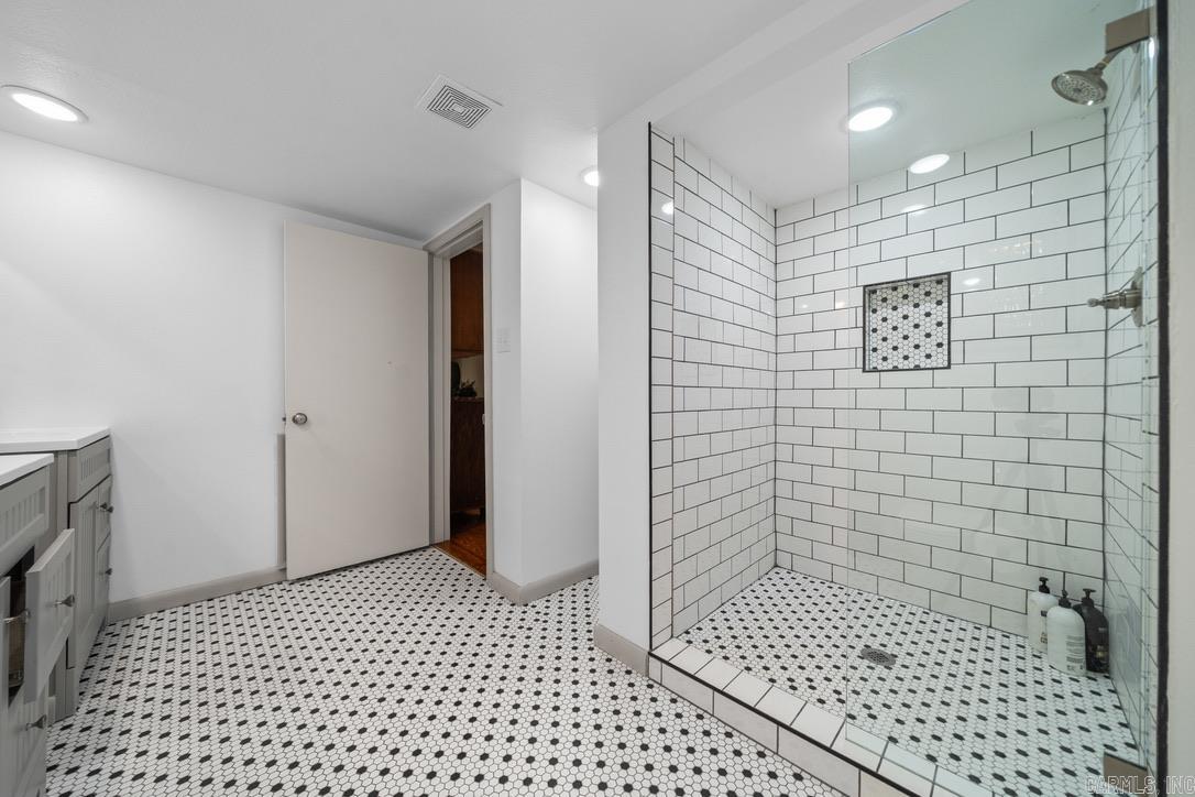 Hot Springs Outside - Residential