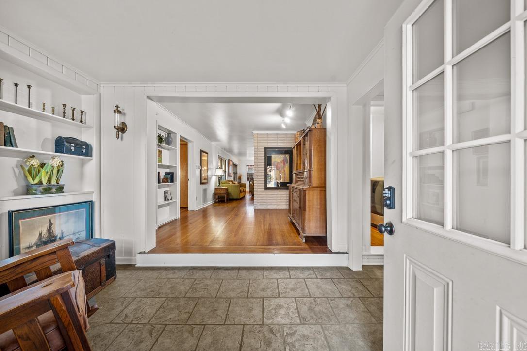 Hot Springs Outside - Residential