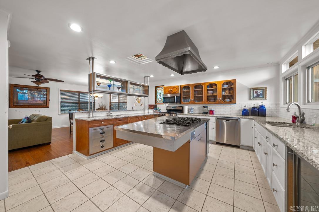 Hot Springs Outside - Residential