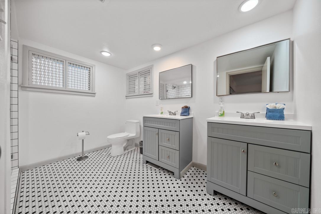 Hot Springs Outside - Residential