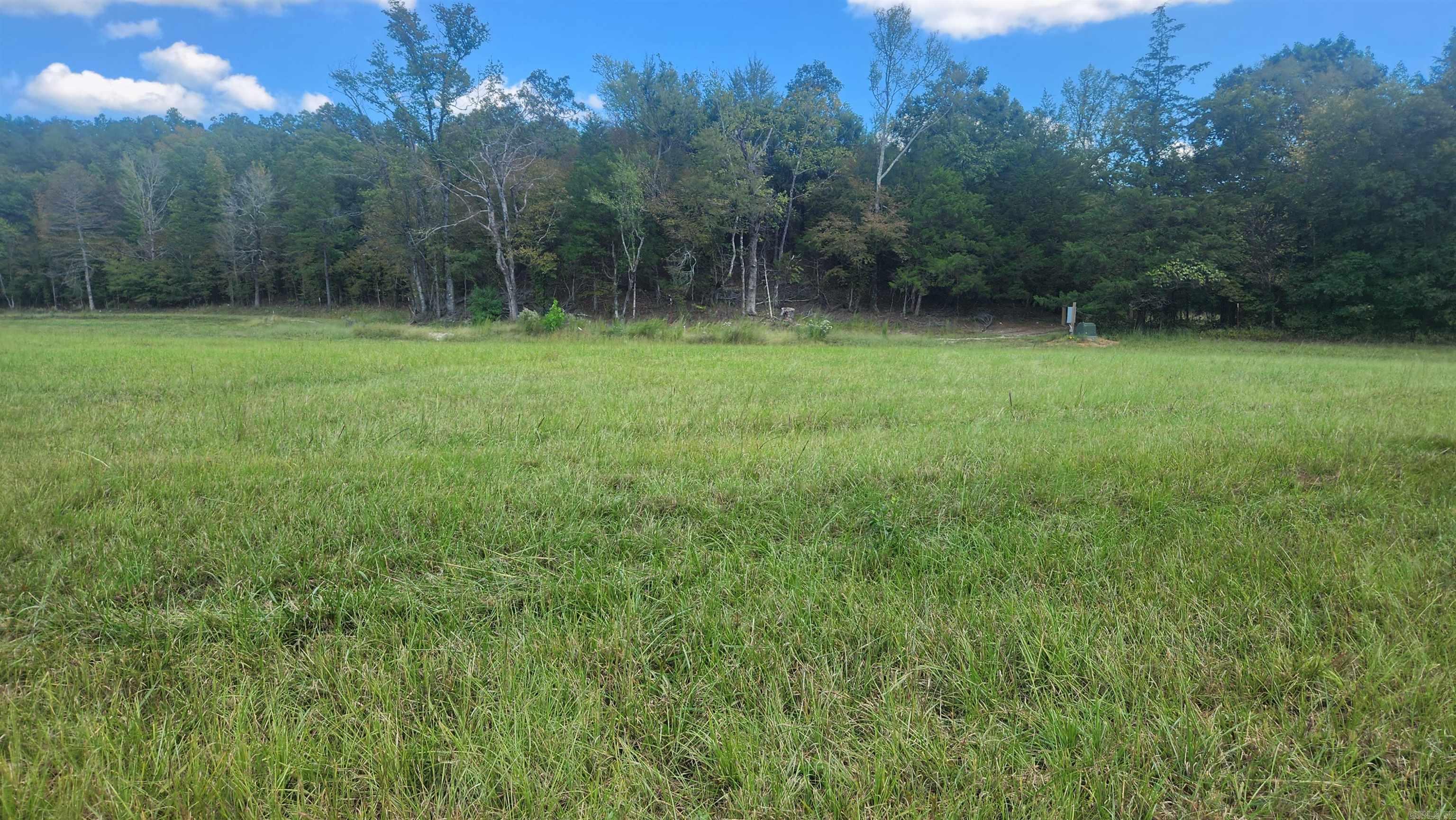 REVAS RETREAT - Land