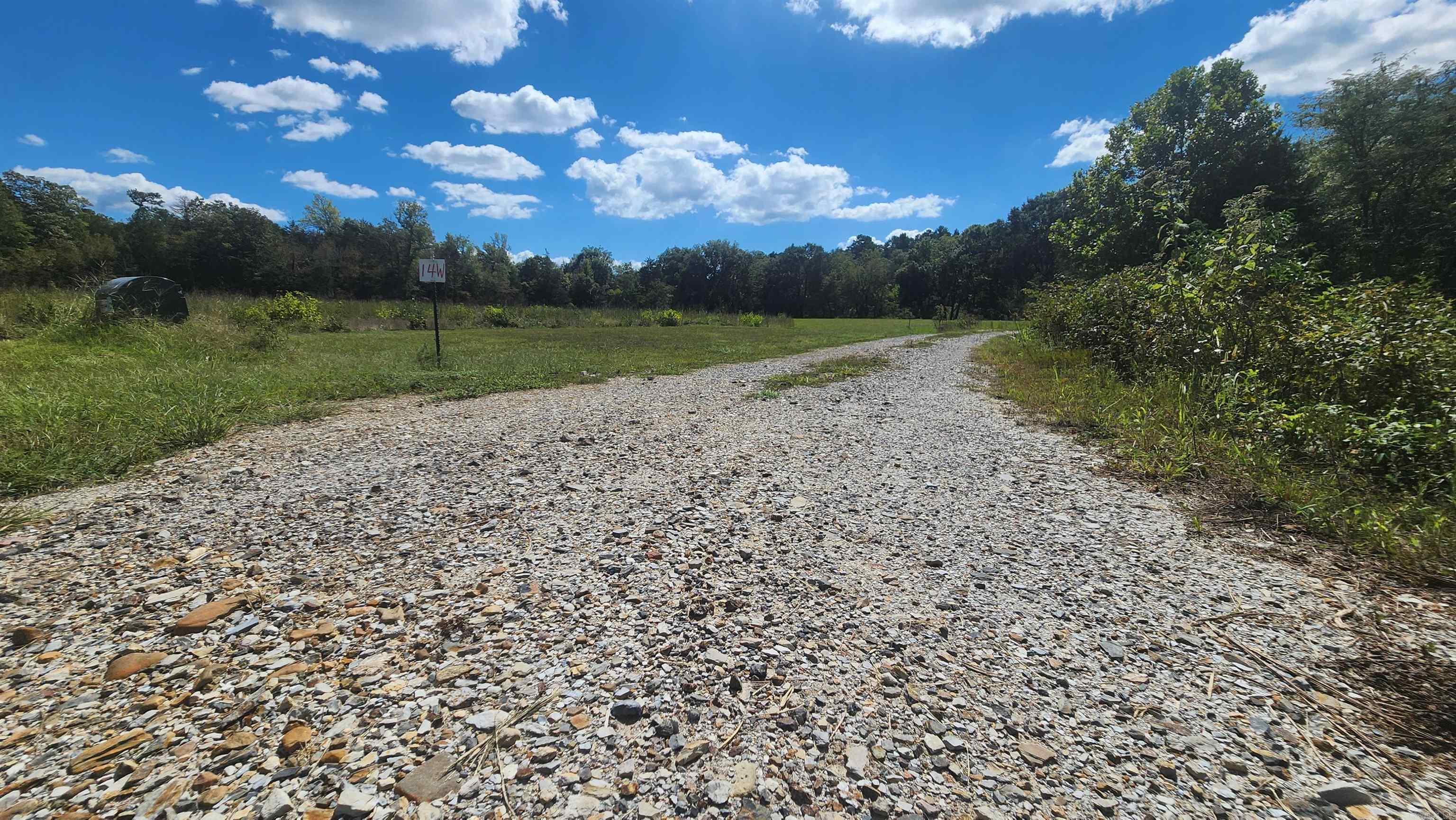 REVAS RETREAT - Land