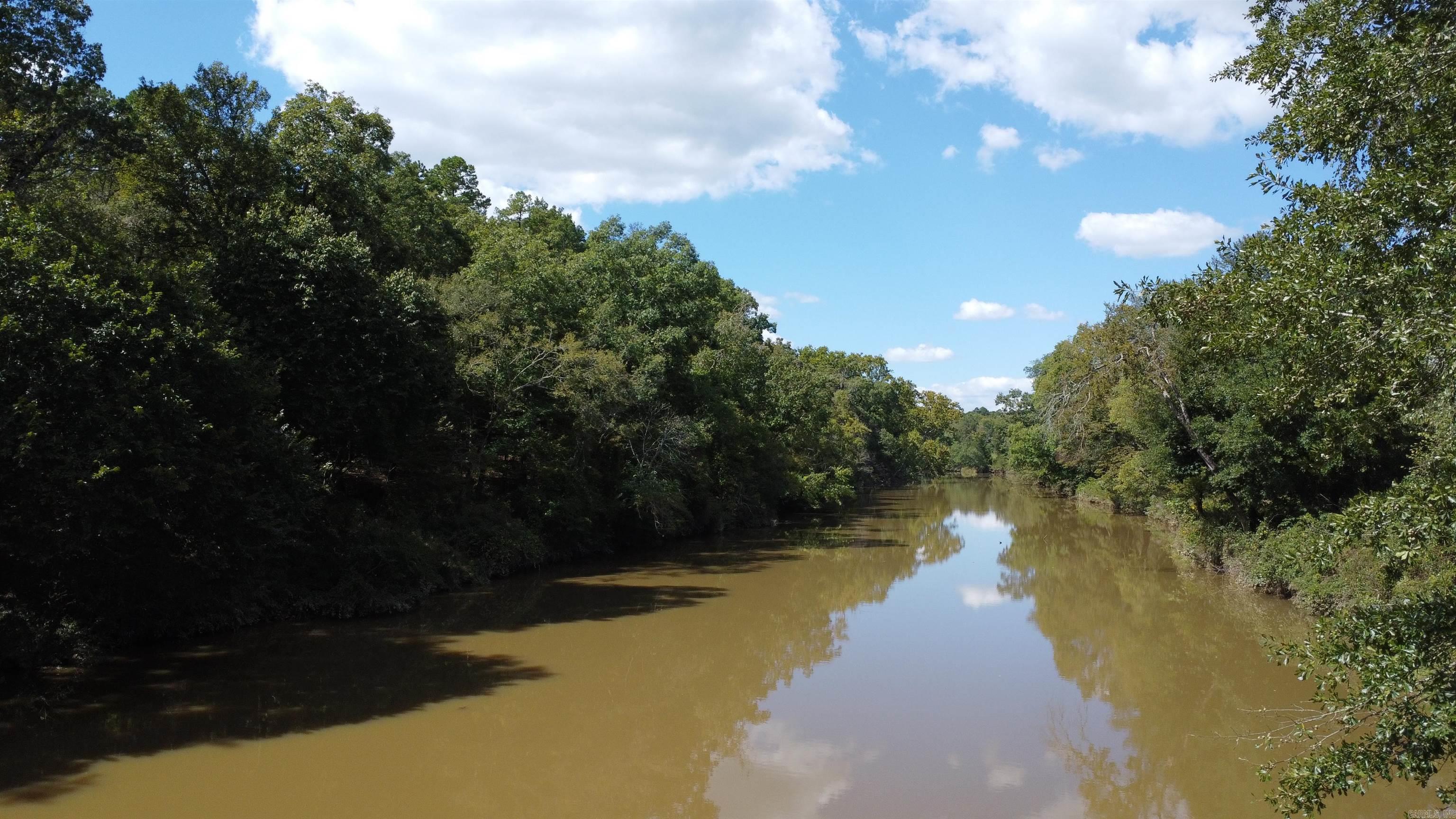 REVAS RETREAT - Land