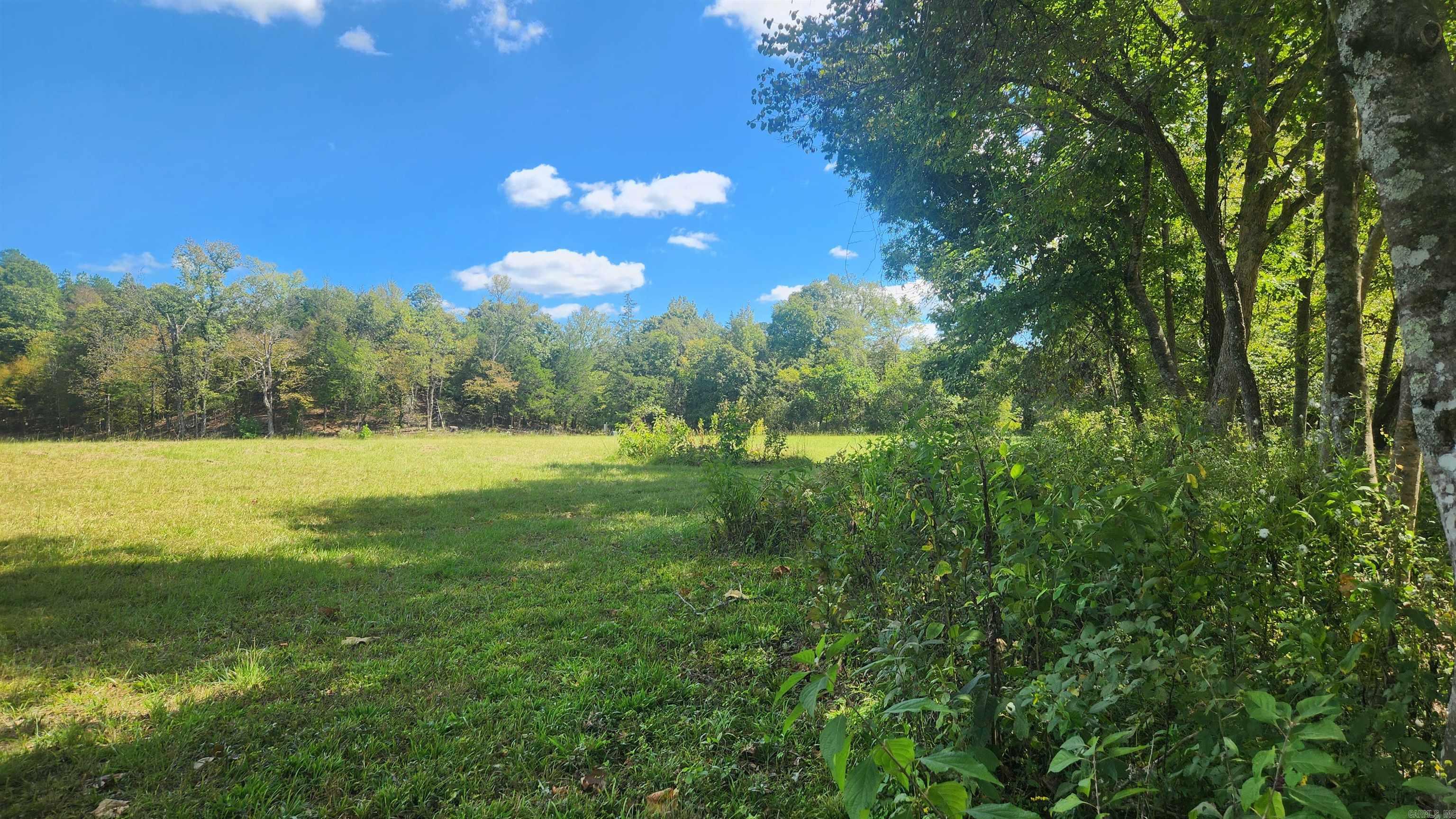 REVAS RETREAT - Land