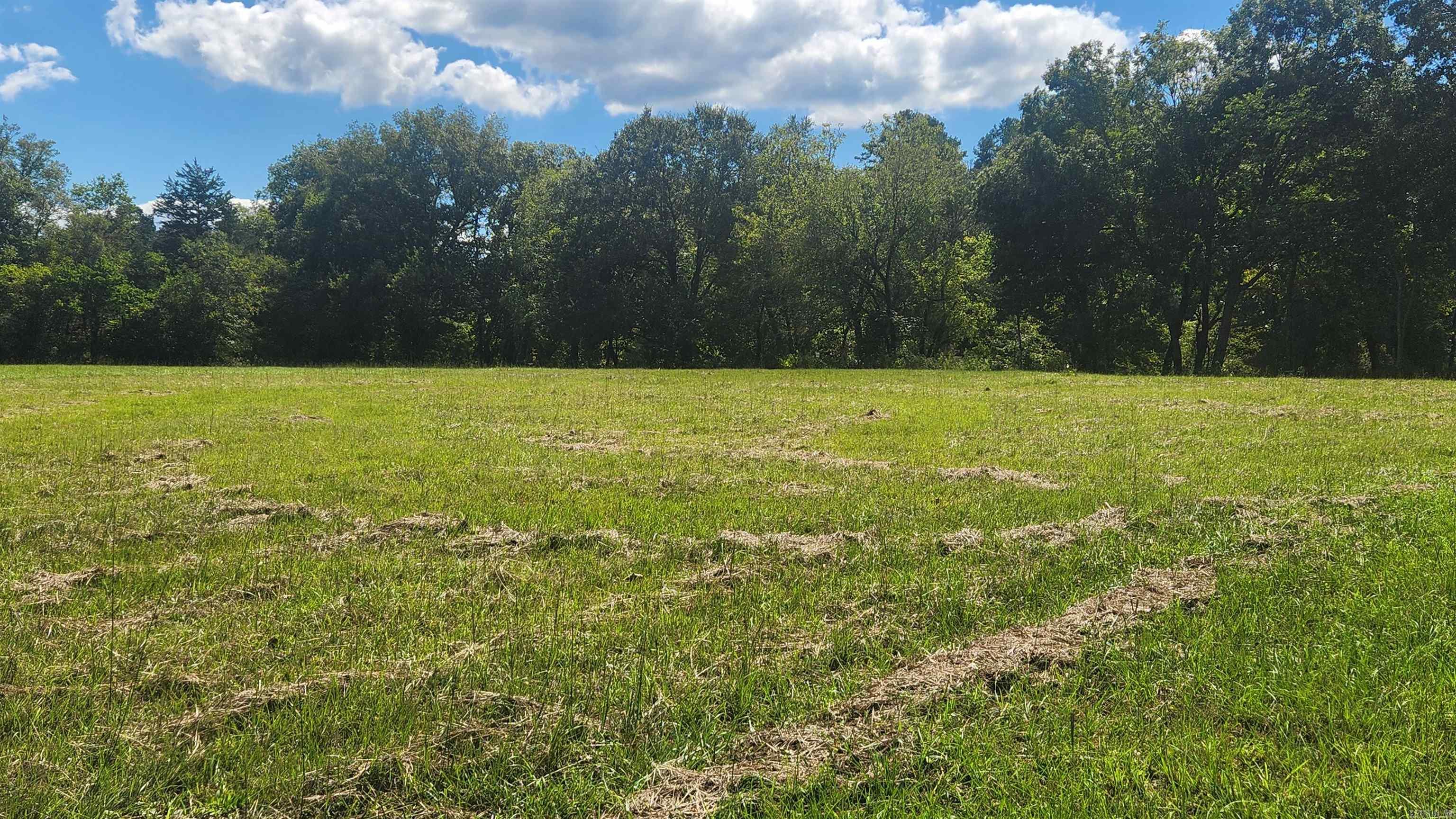 REVAS RETREAT - Land