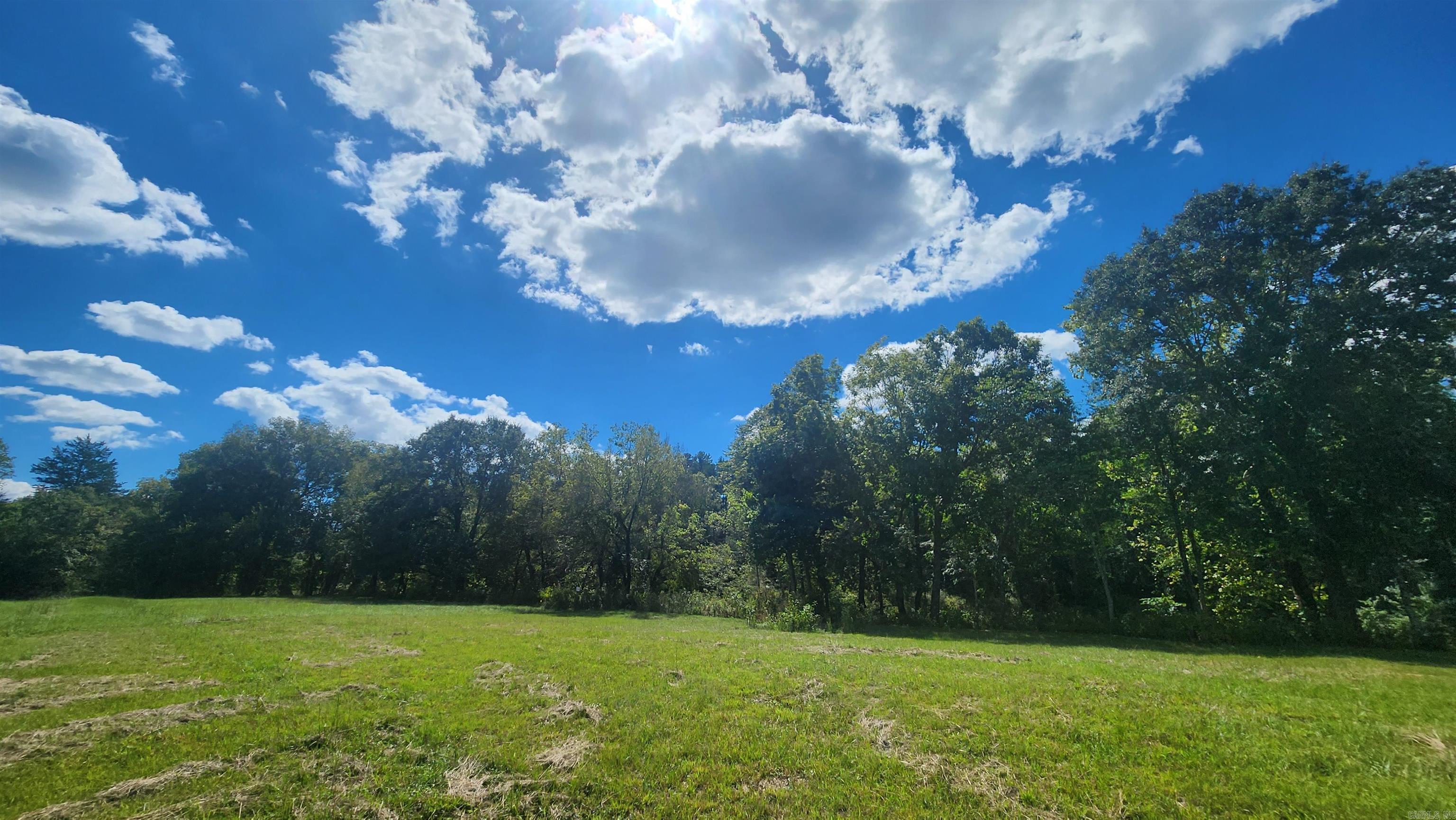 REVAS RETREAT - Land