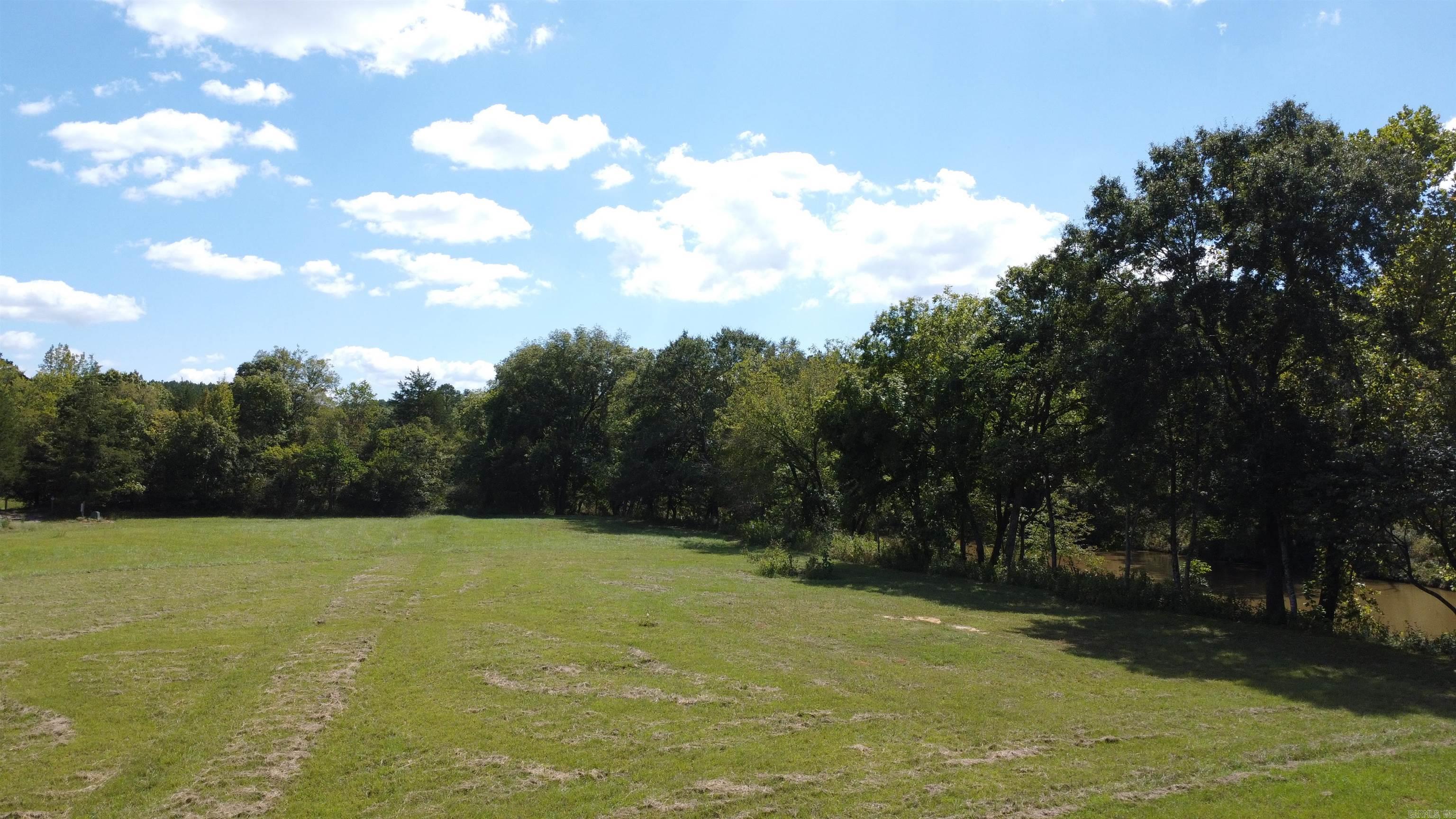 REVAS RETREAT - Land