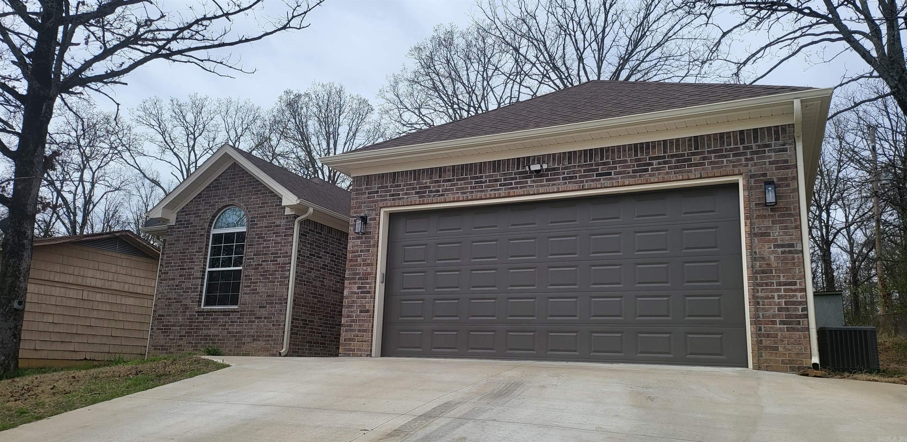 DEEREWOOD - Residential