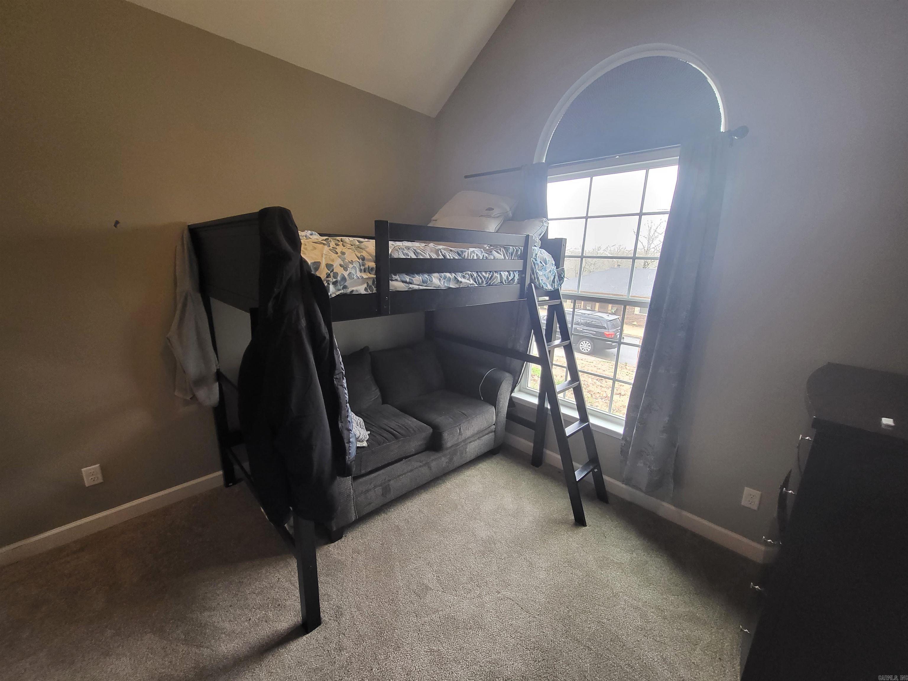 DEEREWOOD - Residential