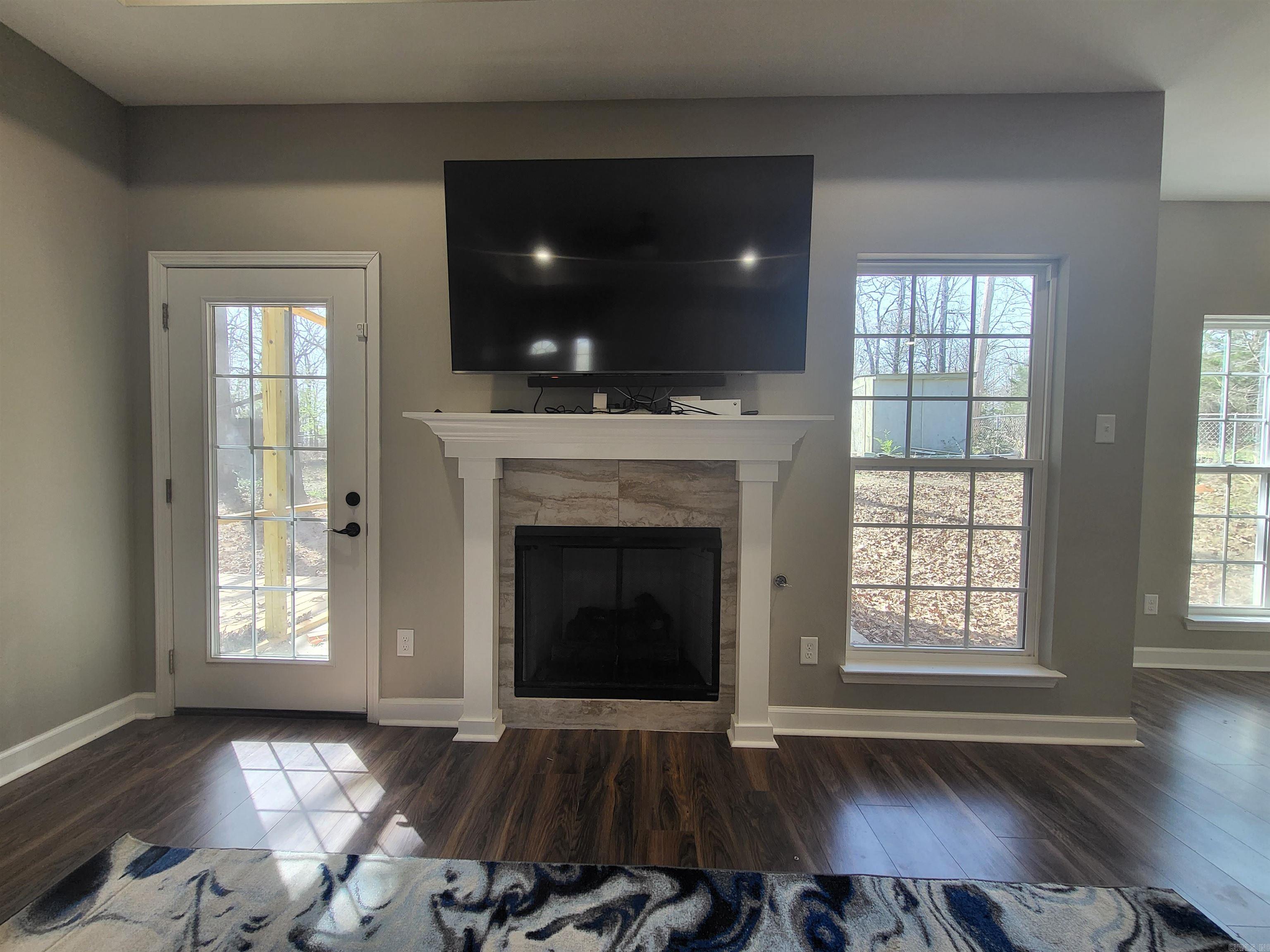 DEEREWOOD - Residential