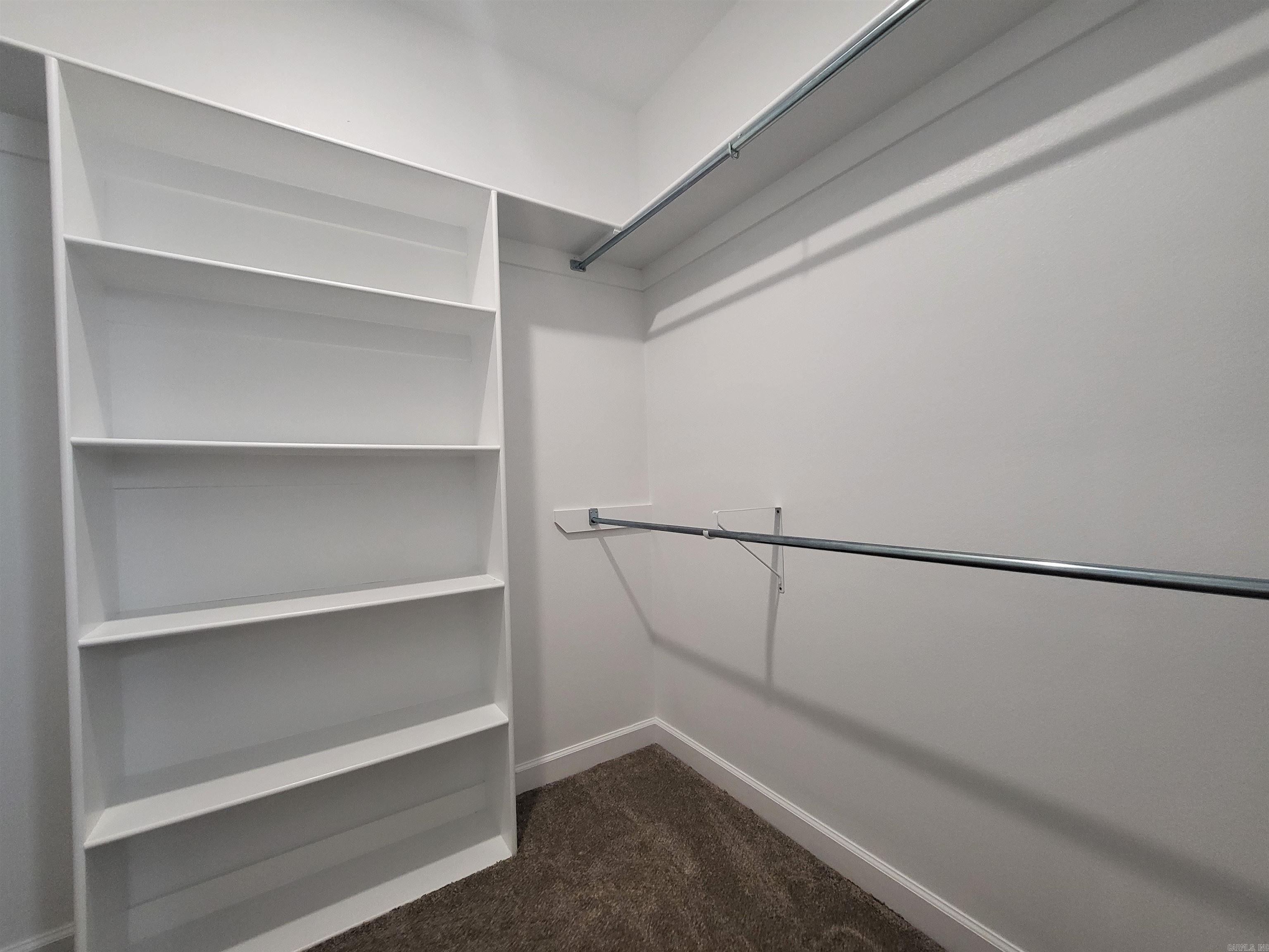 DEEREWOOD - Residential