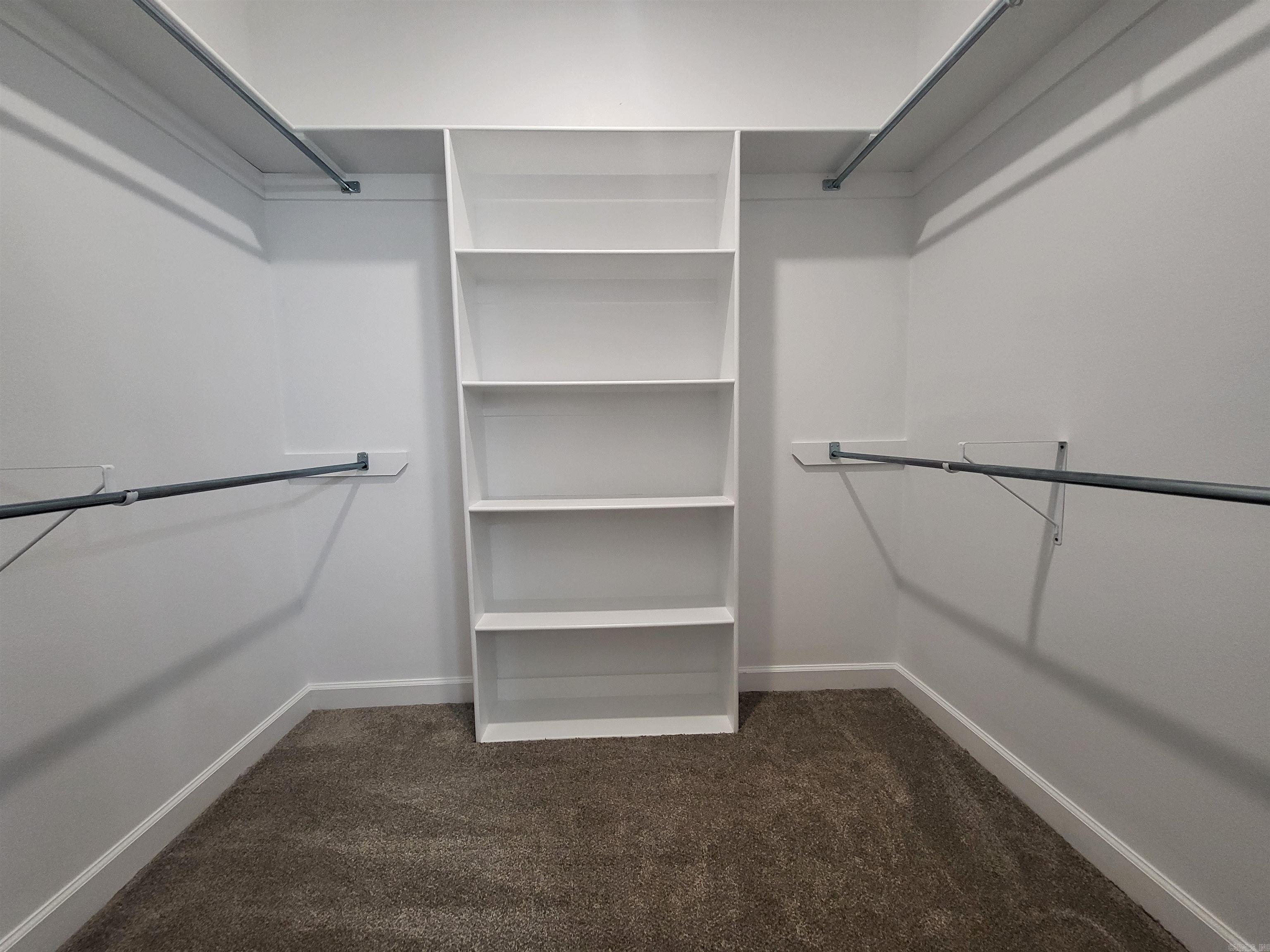 DEEREWOOD - Residential