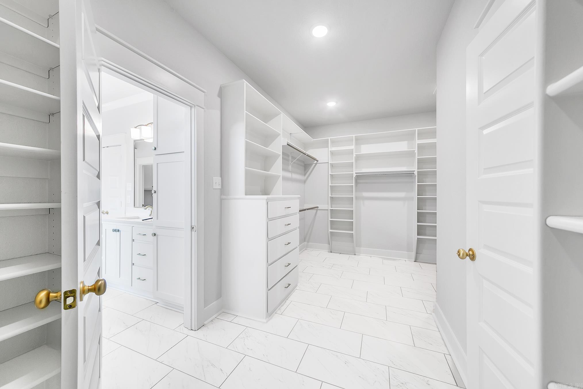 AUGUSTA ESTATES - Residential