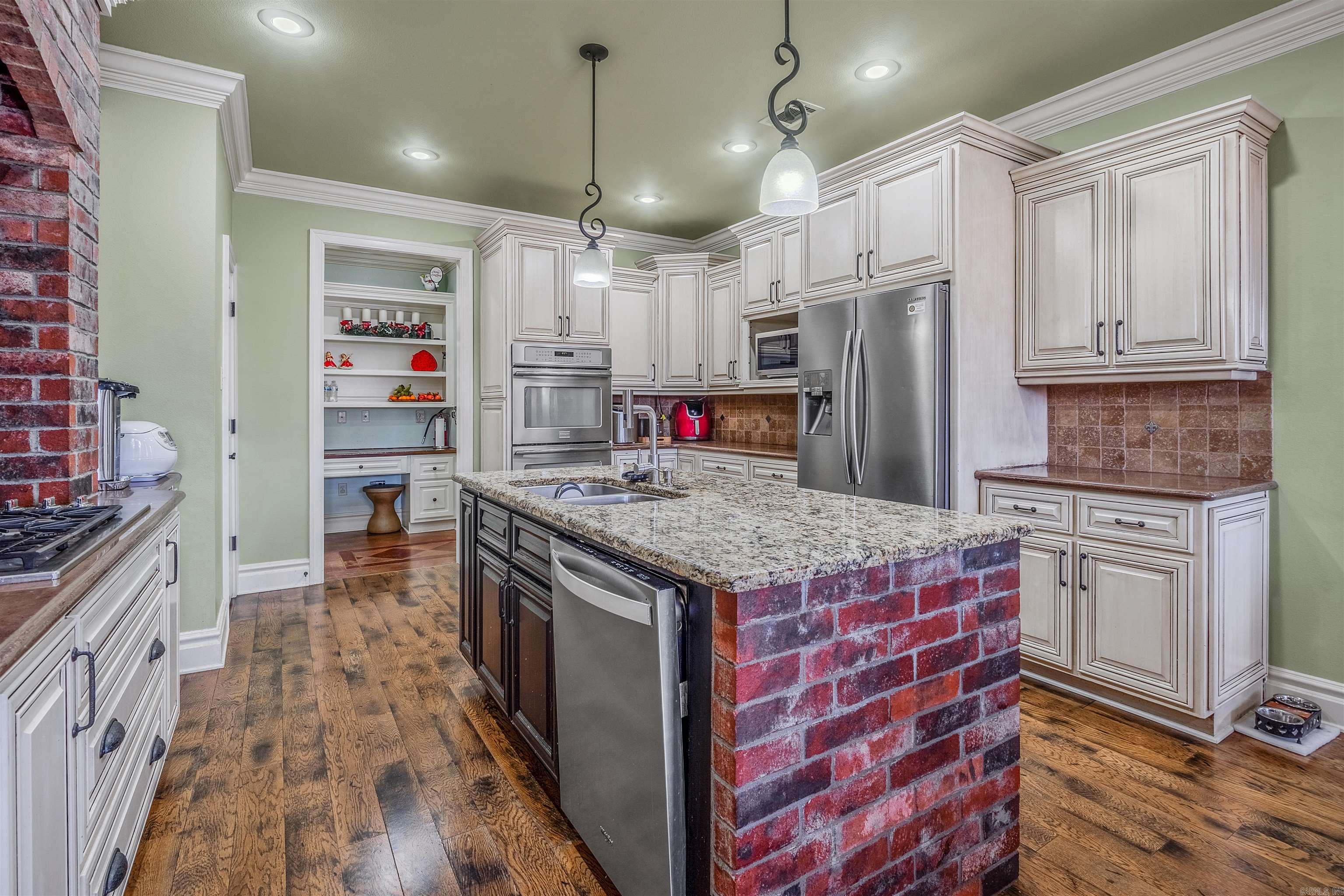 APPLEWOOD SUBDIVISION - Residential