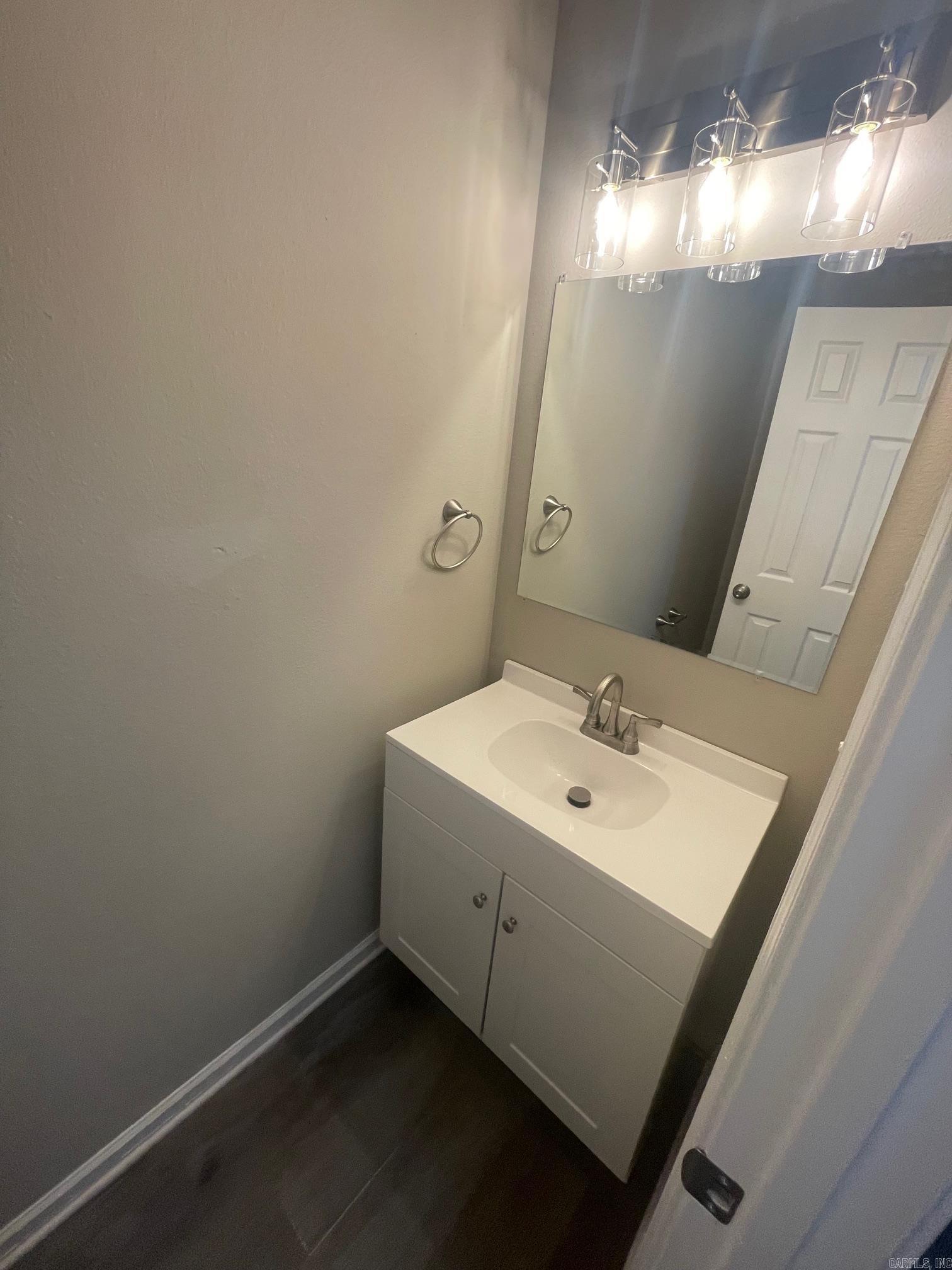 nil - Residential Lease