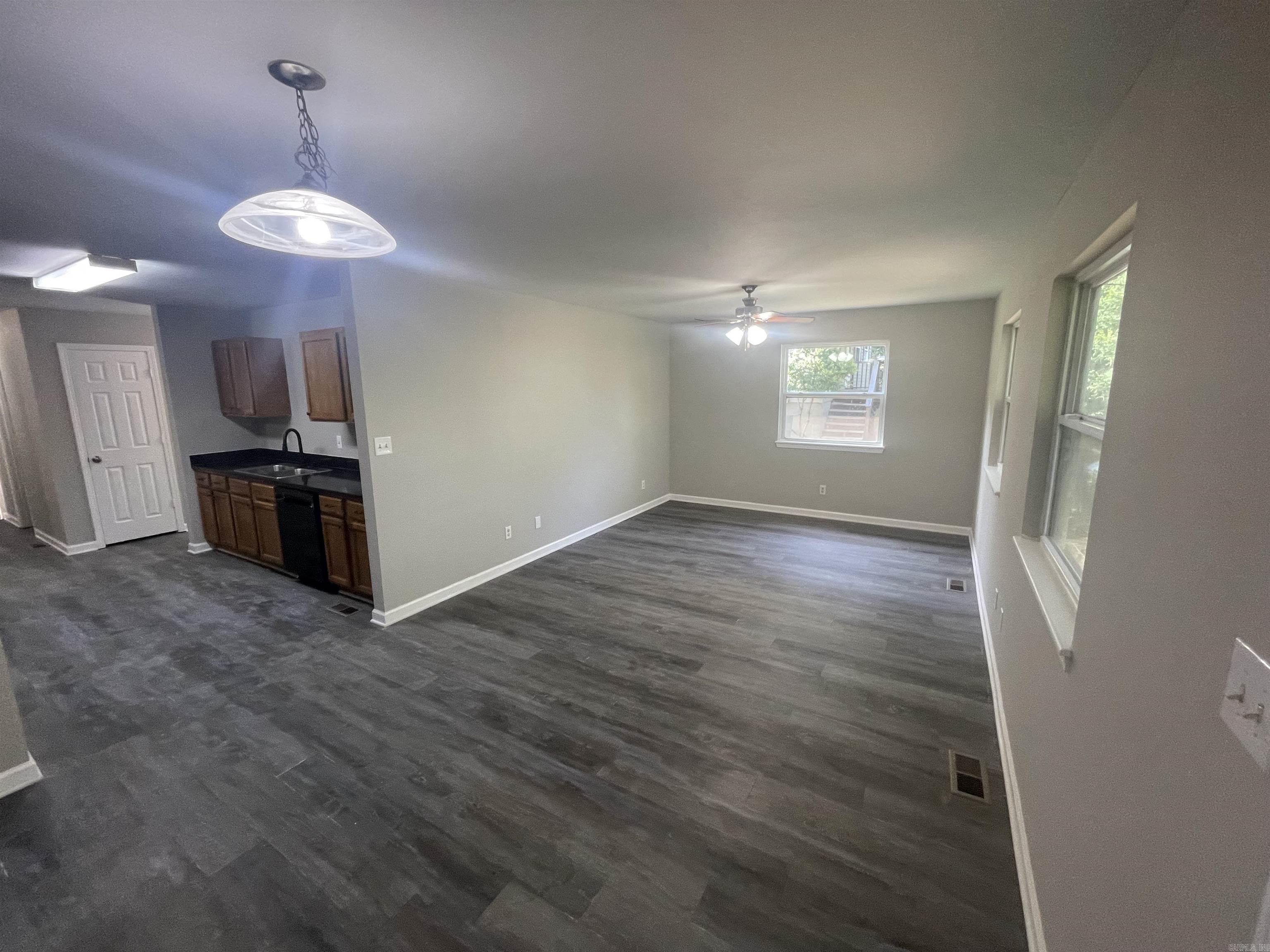 nil - Residential Lease