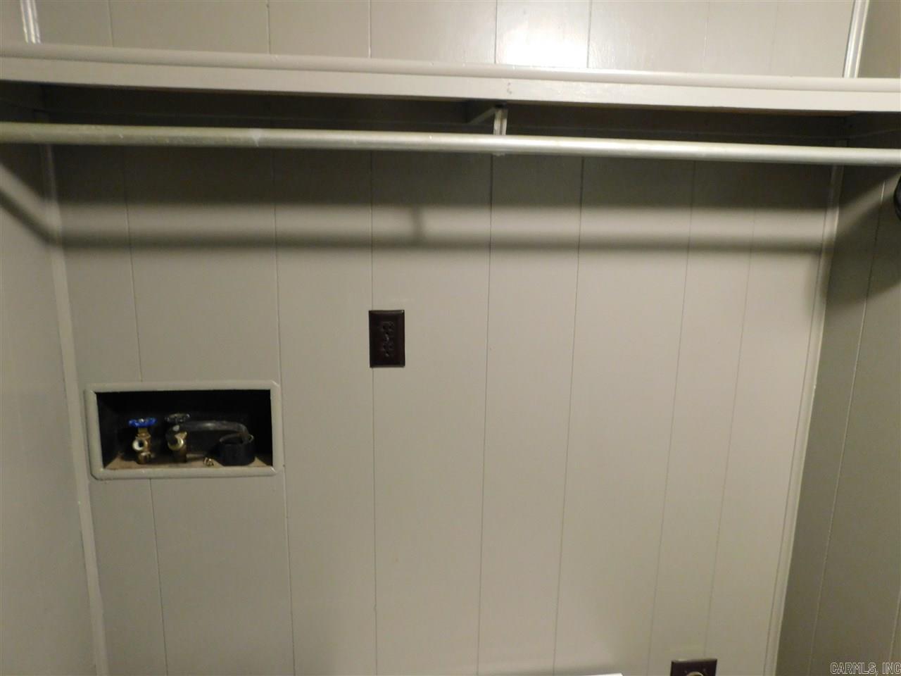 1N-13-17 - Residential Lease