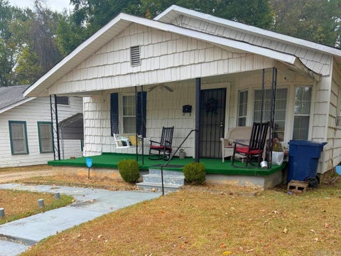 Photo of 668 Pearl St. ST, Camden, AR 71701 (MLS # 26042158)