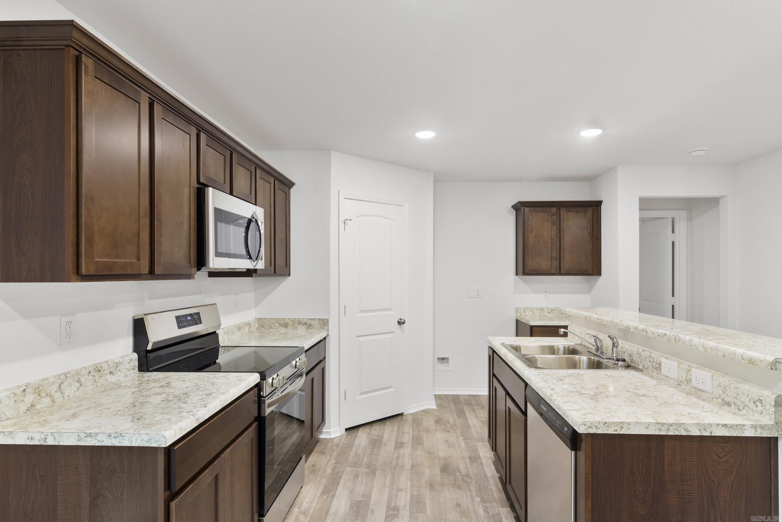 THE MEADOWS - Residential