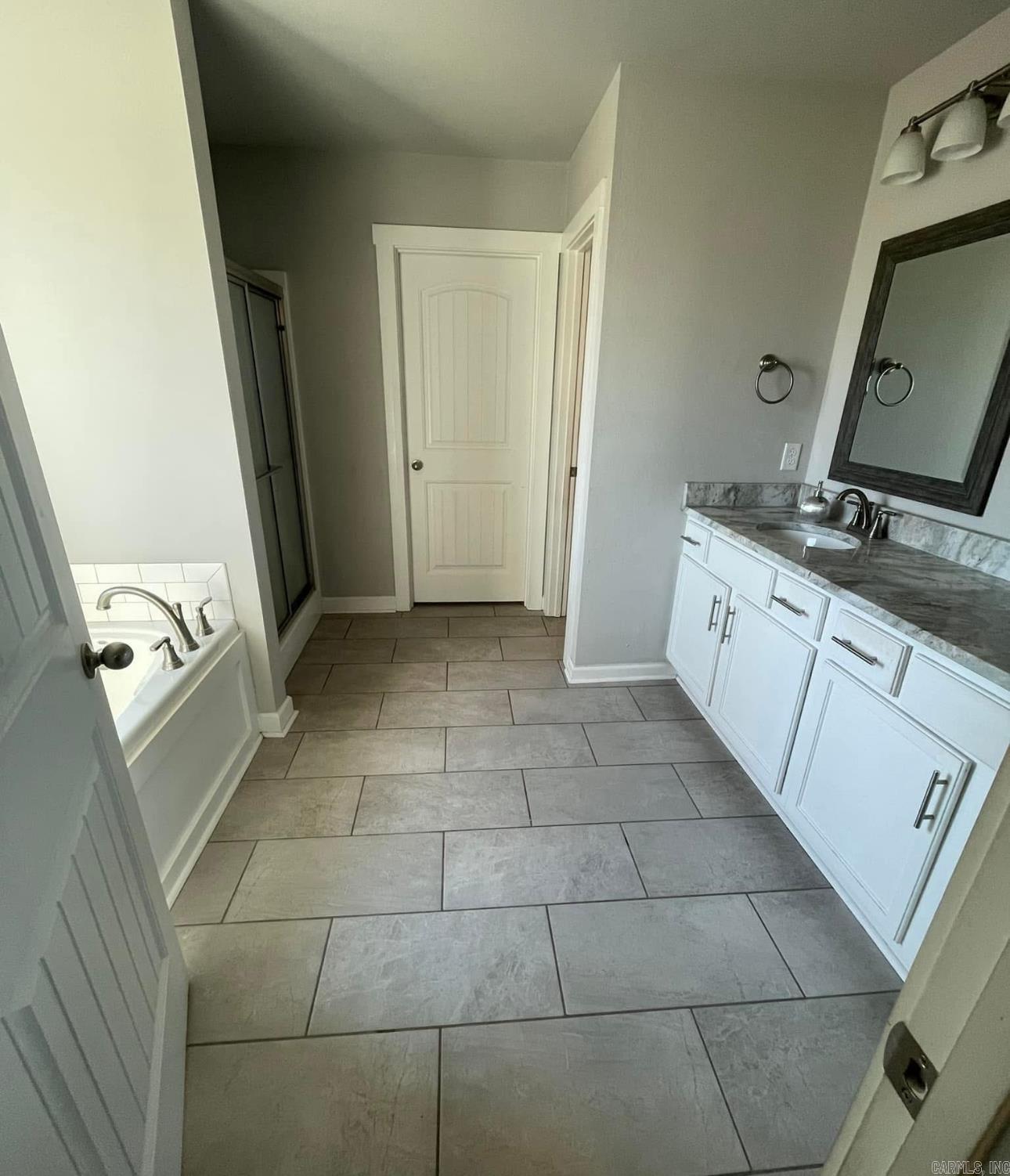 PLANTATION HILLS - Residential