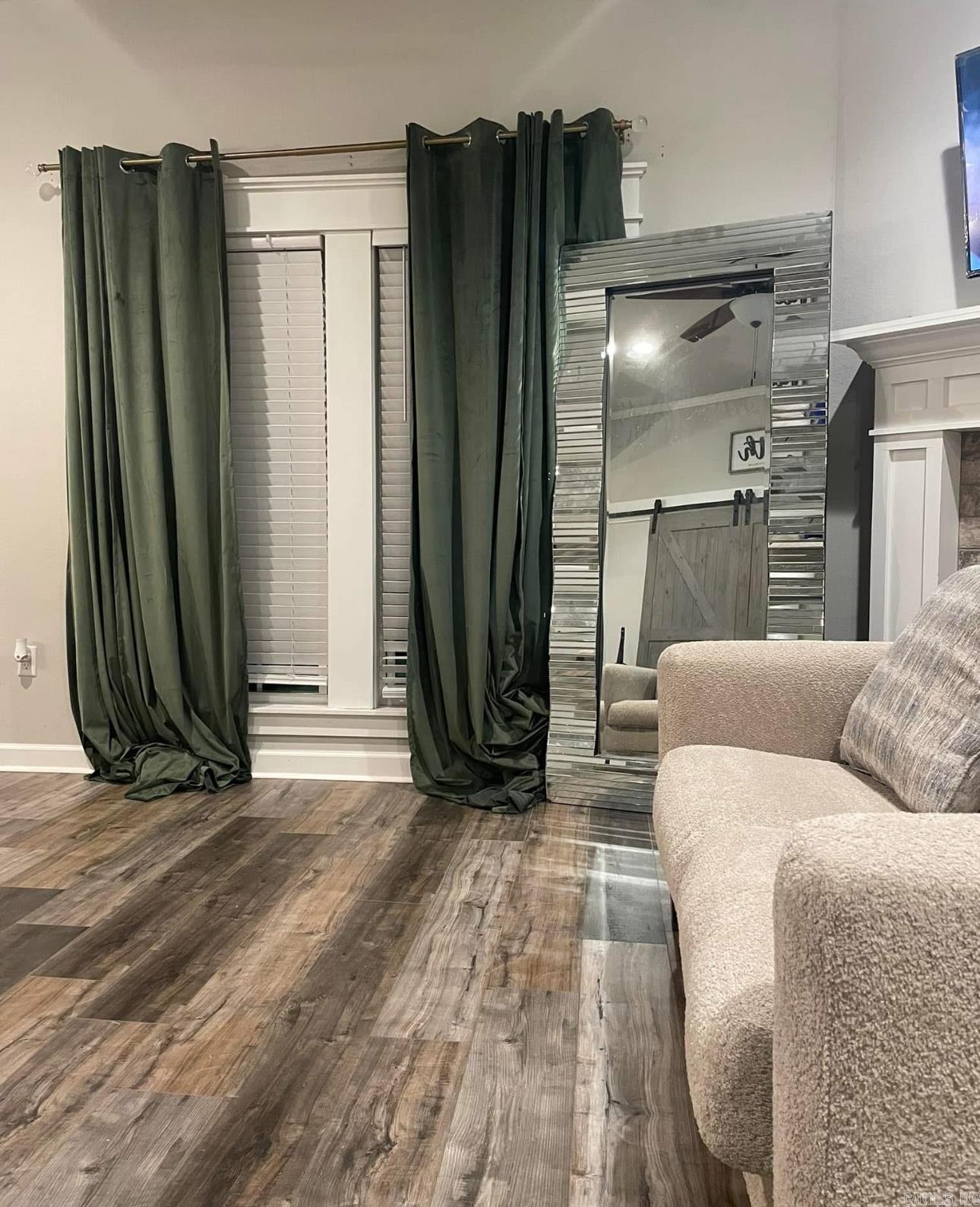 PLANTATION HILLS - Residential