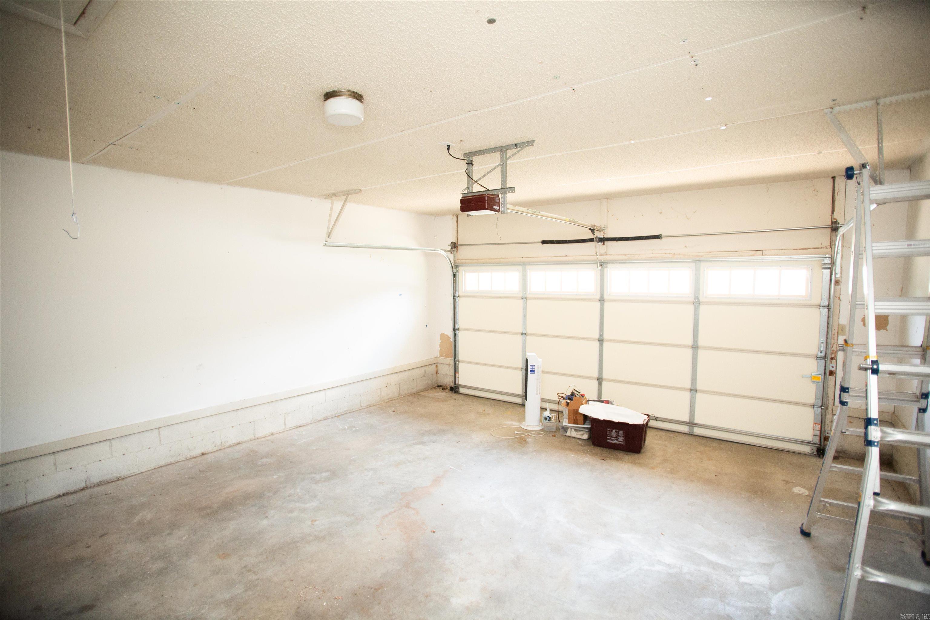 PARKWAY PLACE - Residential Lease