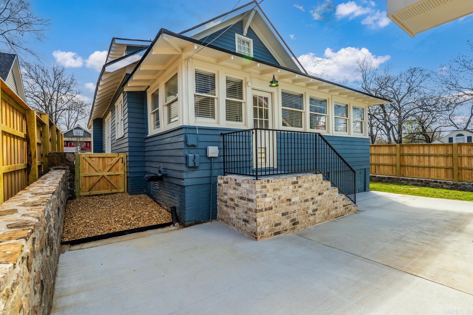 PULASKI HEIGHTS - Residential